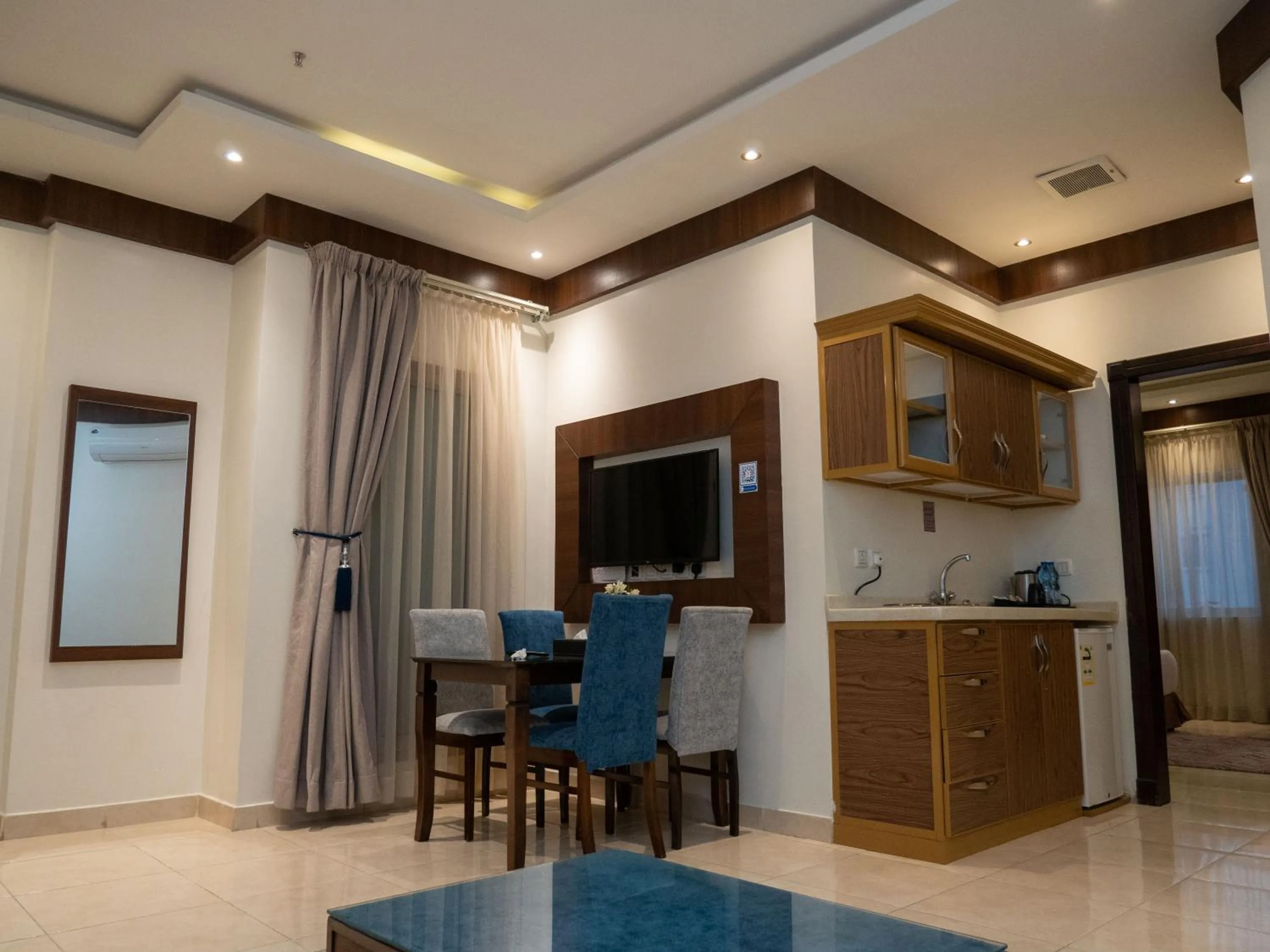 TV and multimedia in Innyar Hotel