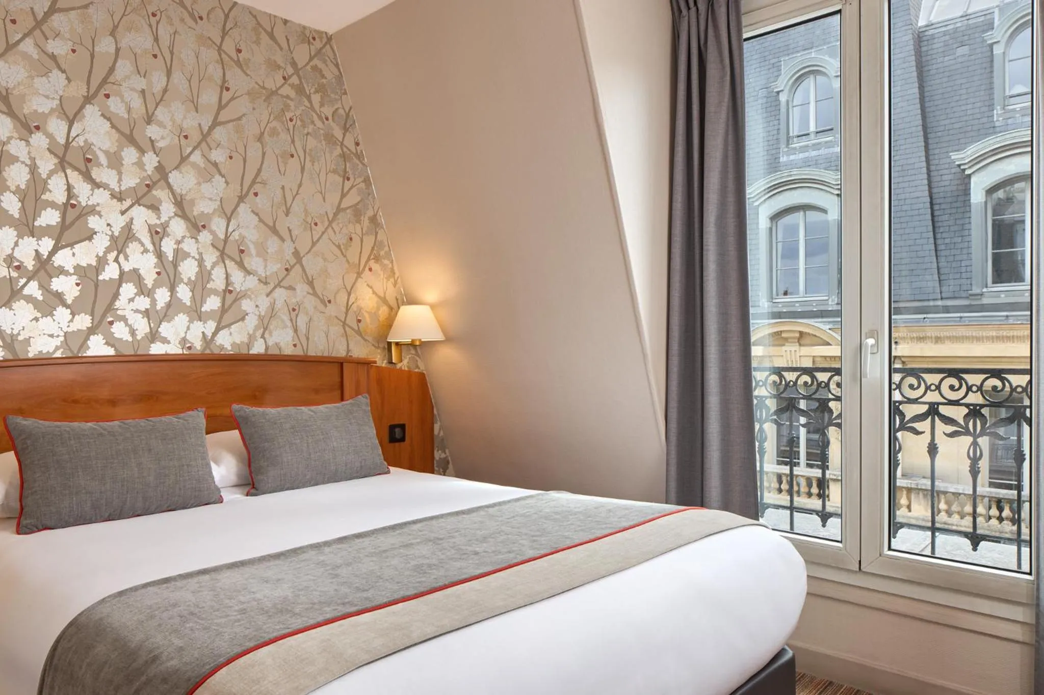 Bedroom, Bed in Timhotel Palais Royal