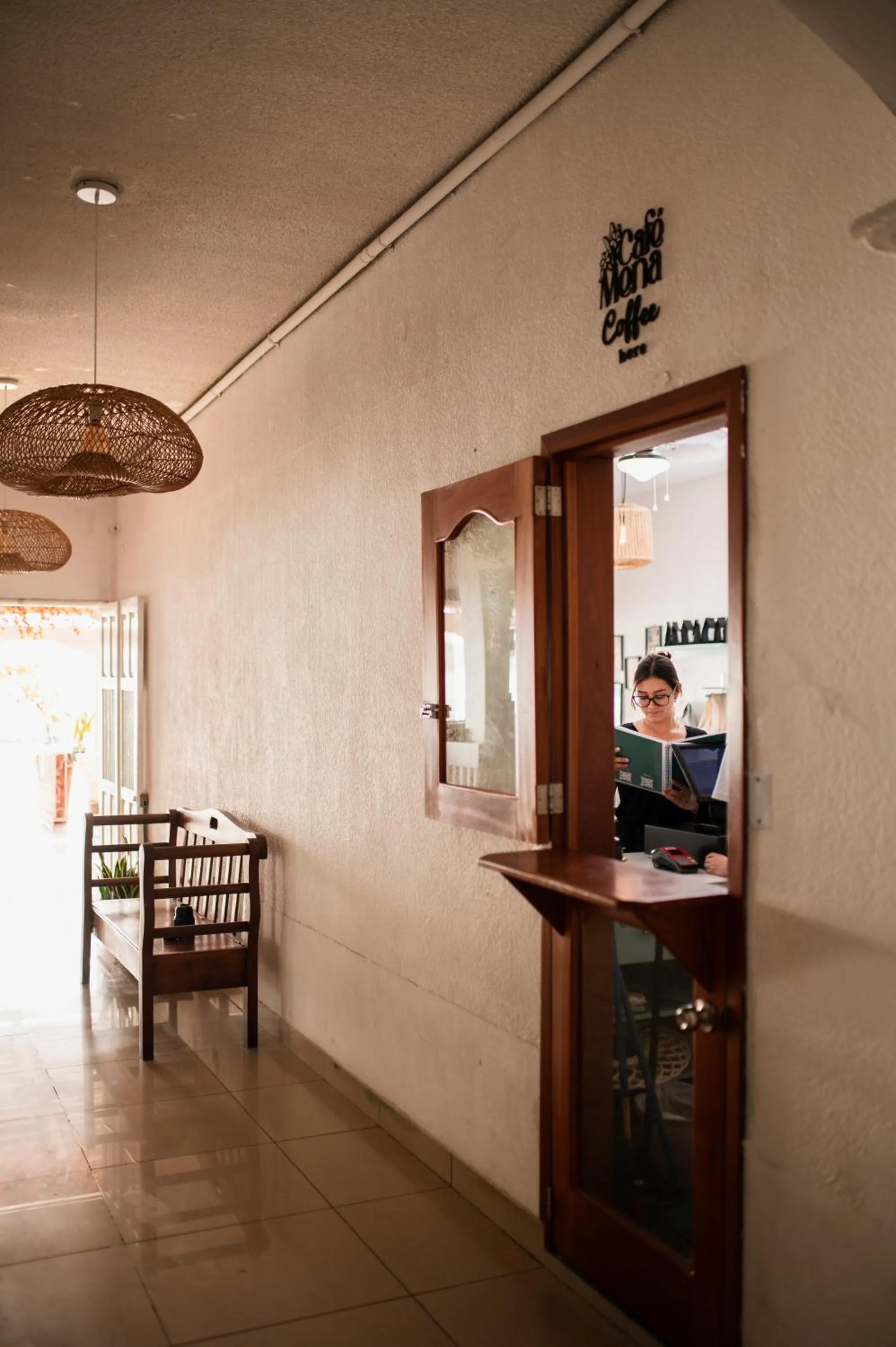 Restaurant/places to eat in Hotel Santana