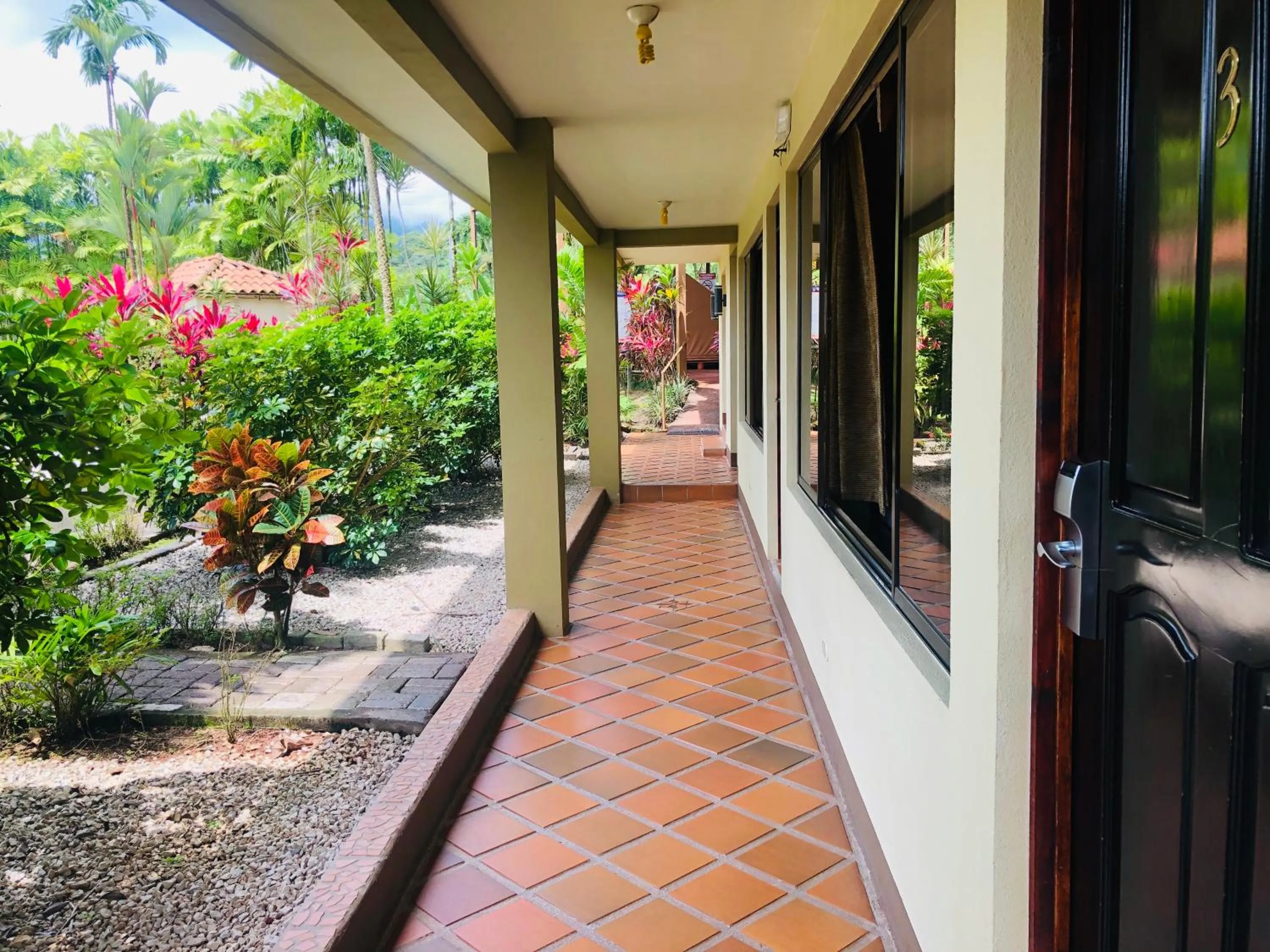 Facade/entrance in Arenal Backpackers Resort