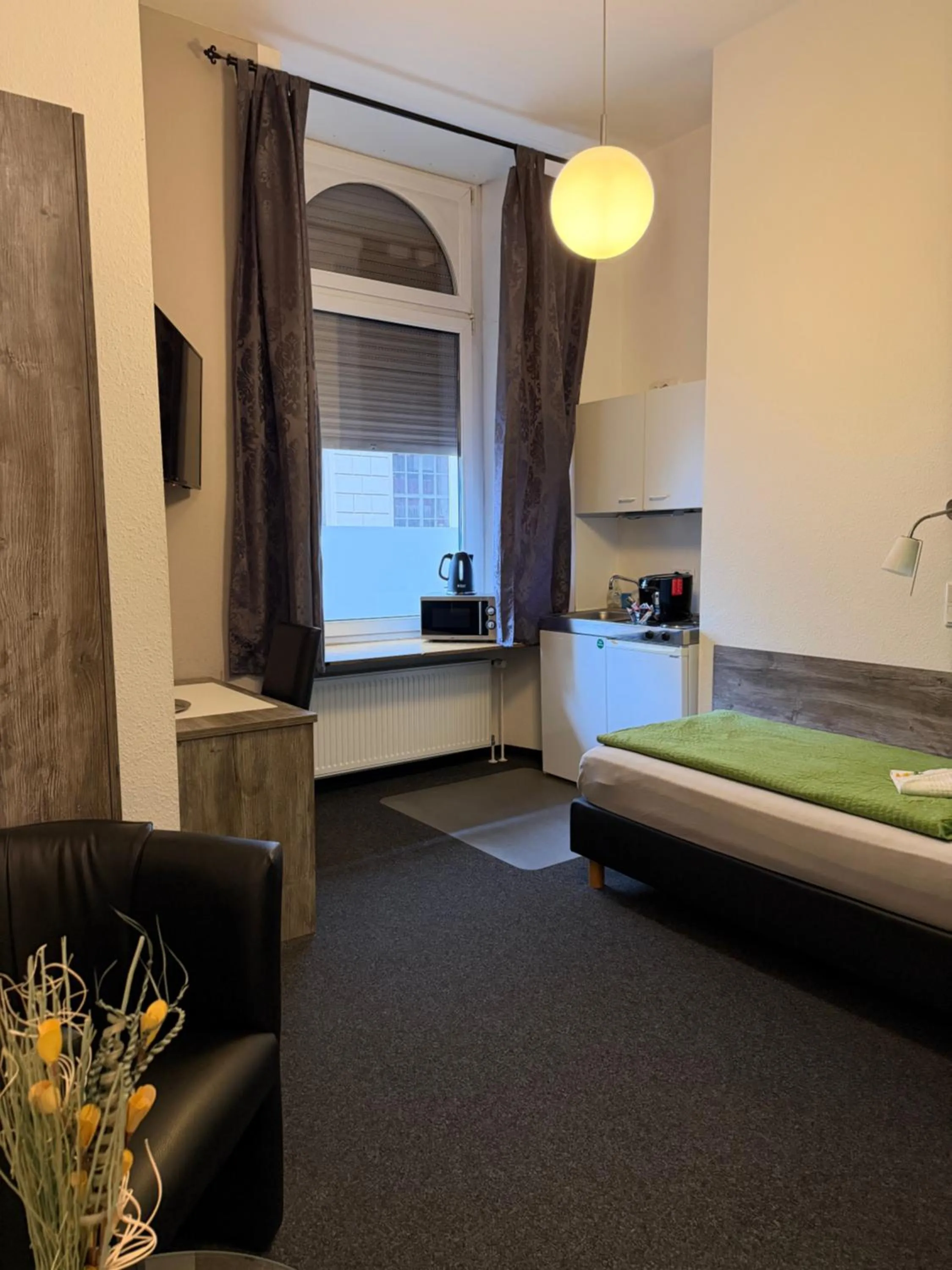 Bedroom, Bed in Aparthotel am Münzplatz