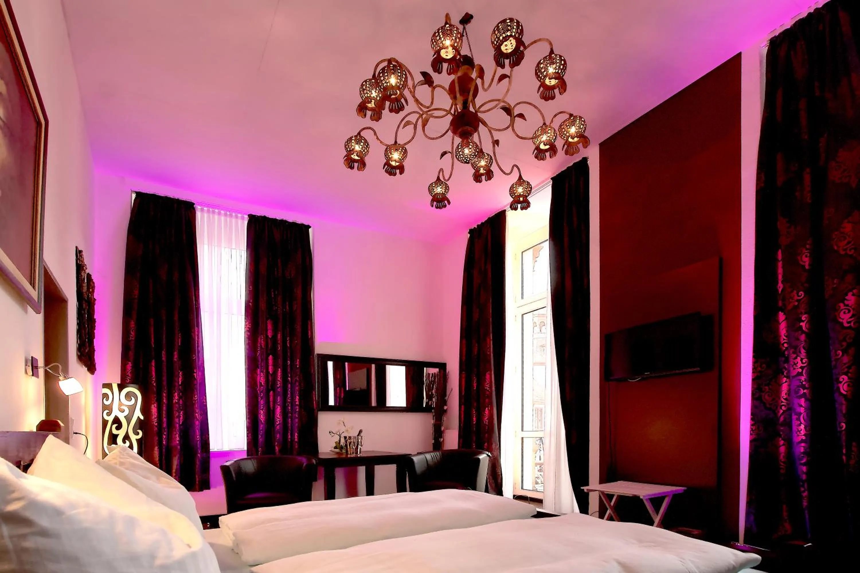 Bed in Aparthotel am Münzplatz