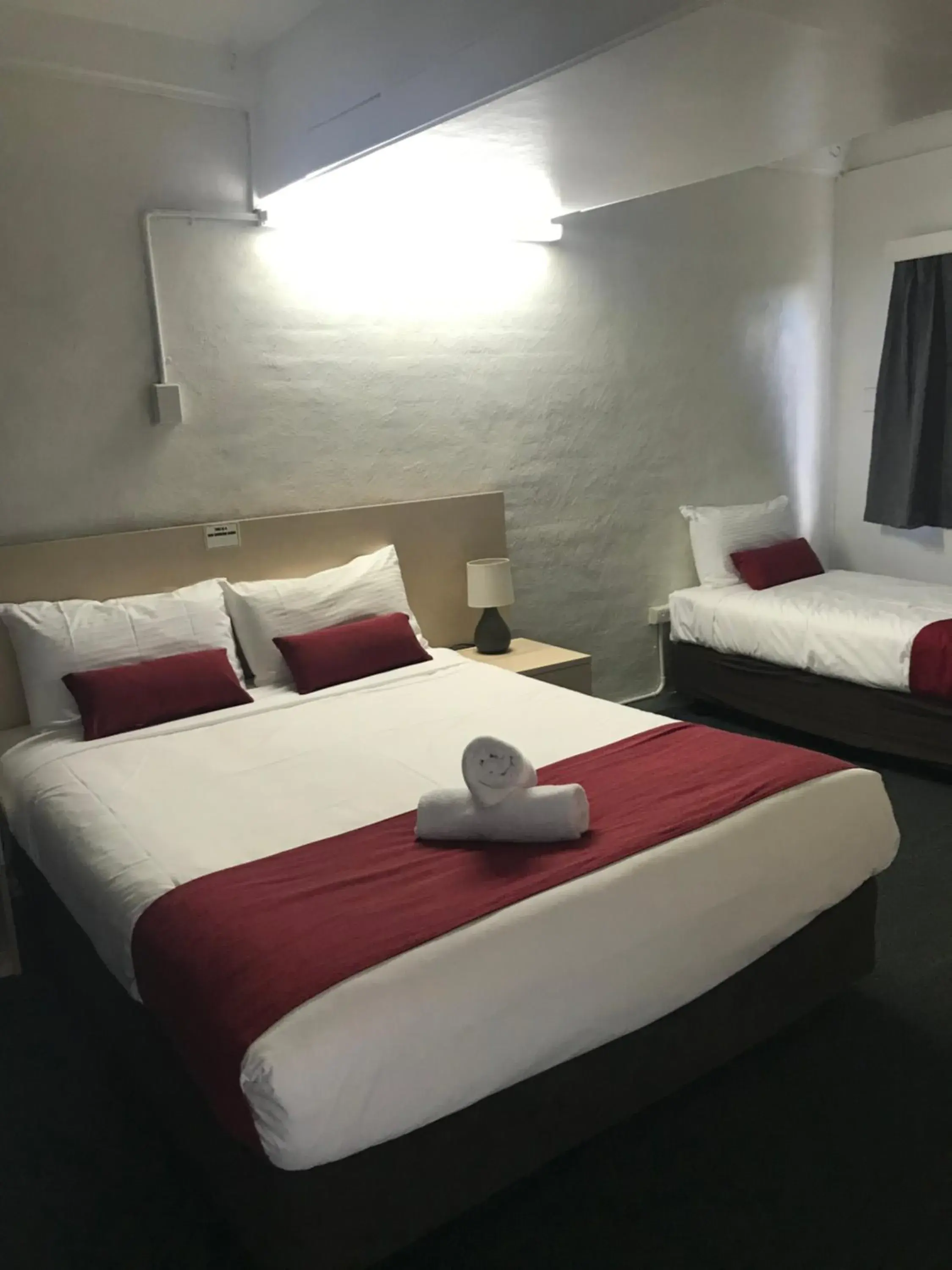 Standard Double or Twin Room in Kaputar Motel Standard Double or Twin Room in Kaputar Motel