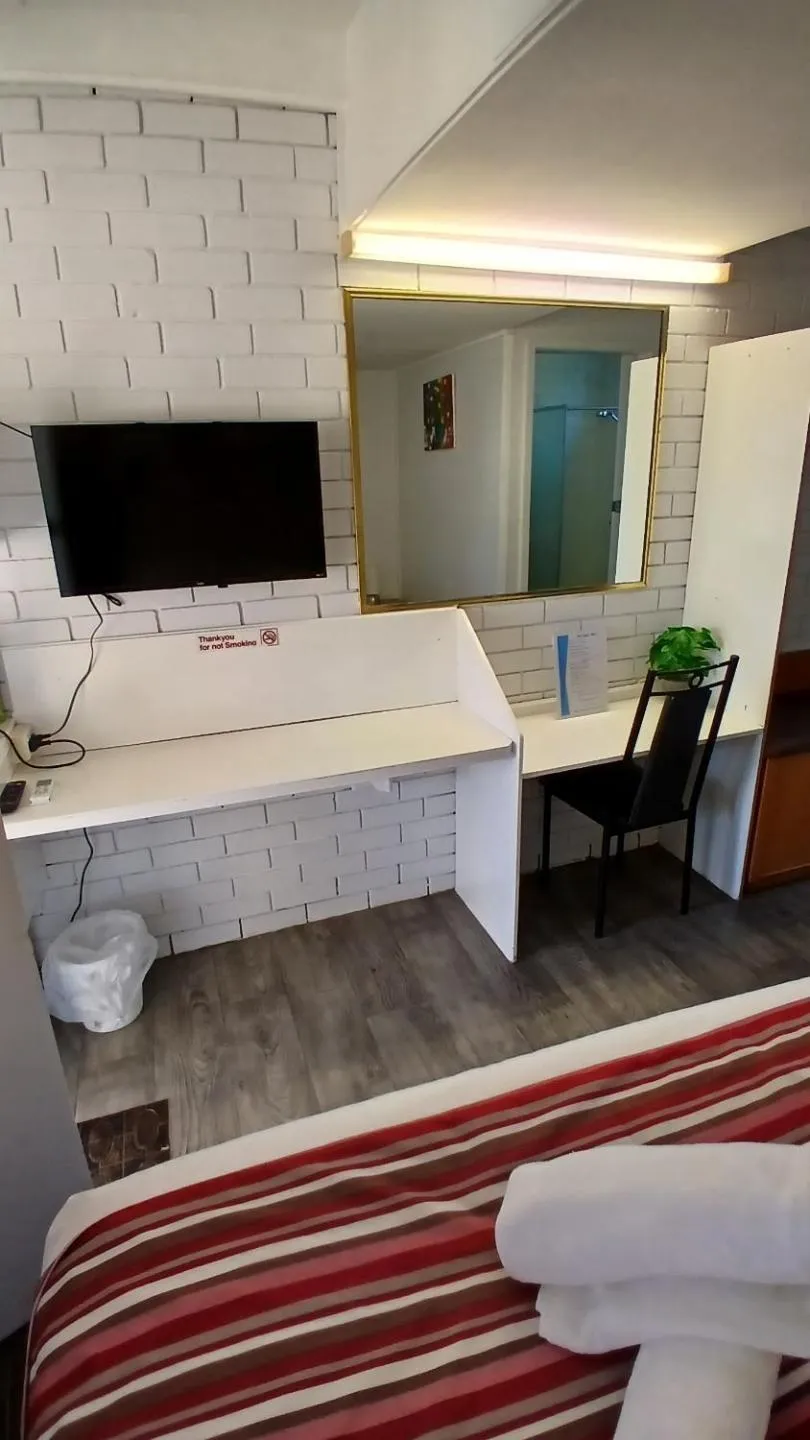 TV and multimedia, Bed in Kaputar Motel