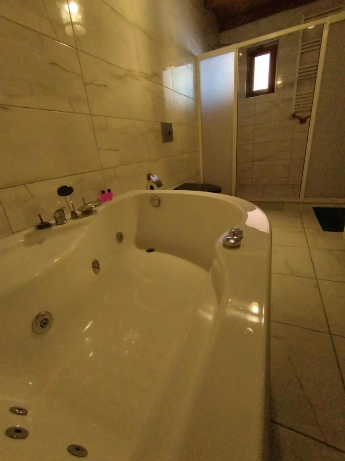 Shower in Begam Butik Otel