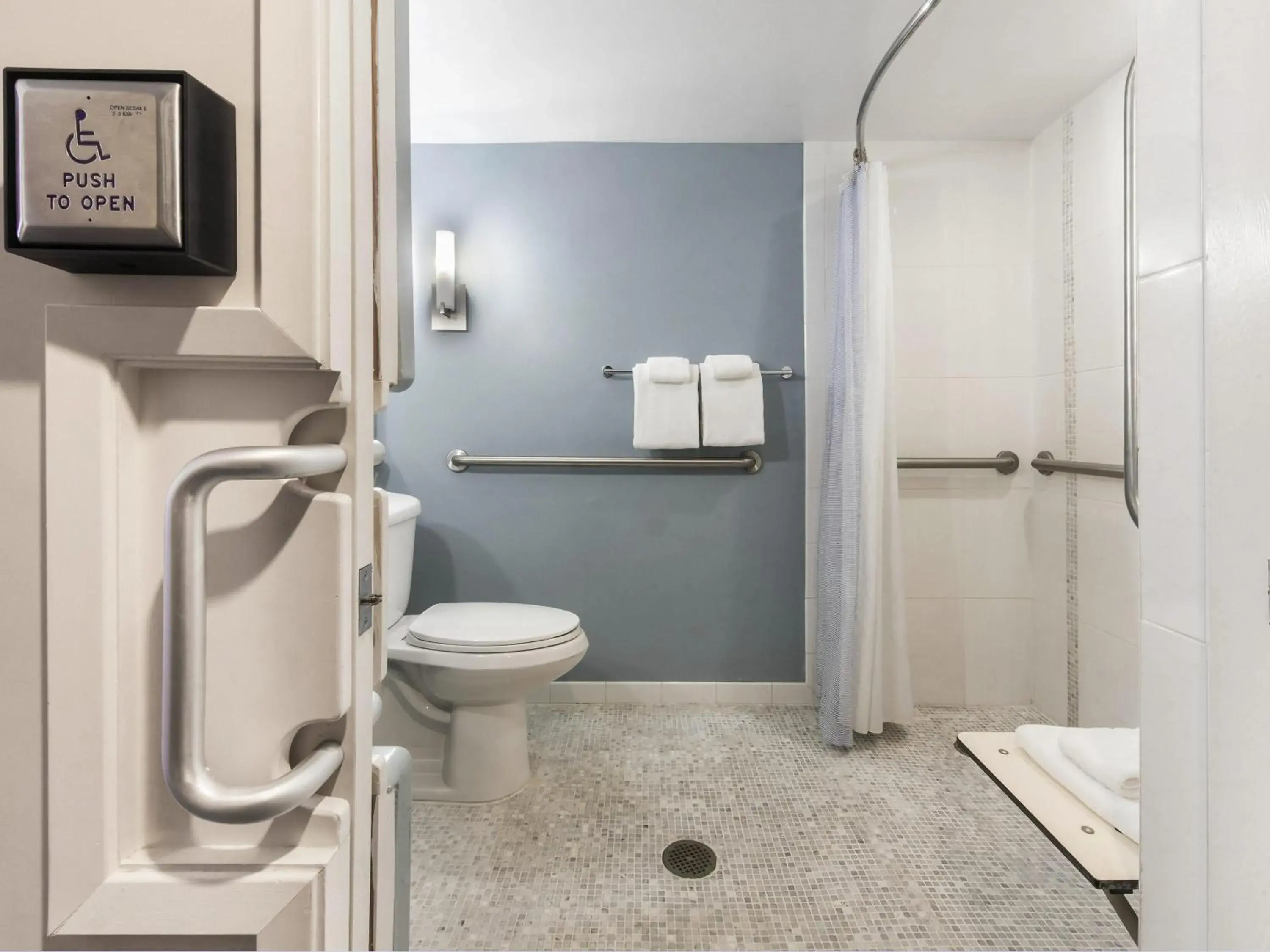 Bedroom in Ala Moana Honolulu by Mantra Bedroom in Ala Moana Honolulu by Mantra