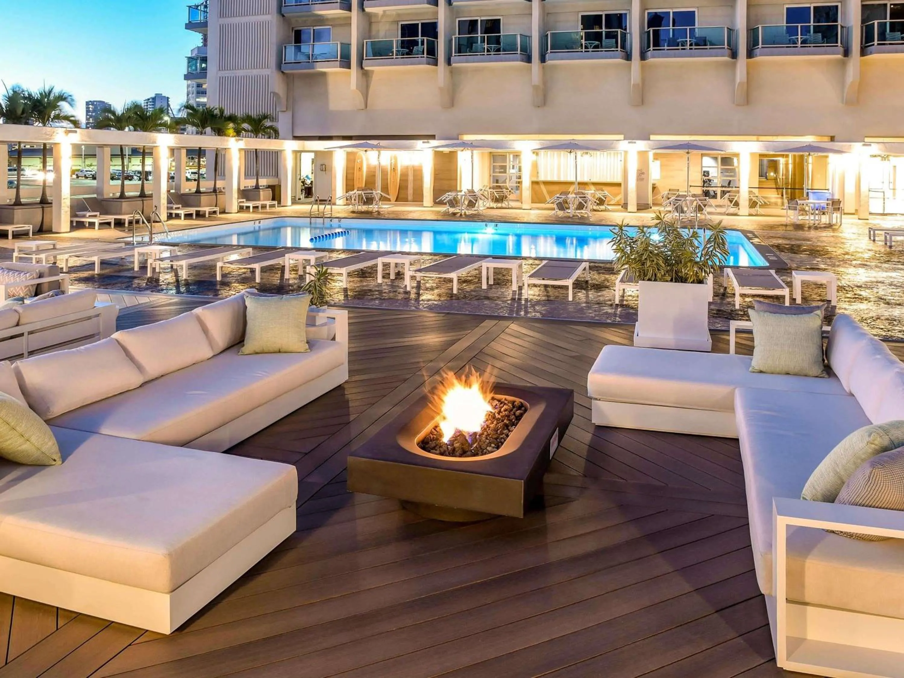 Other in Ala Moana Honolulu by Mantra