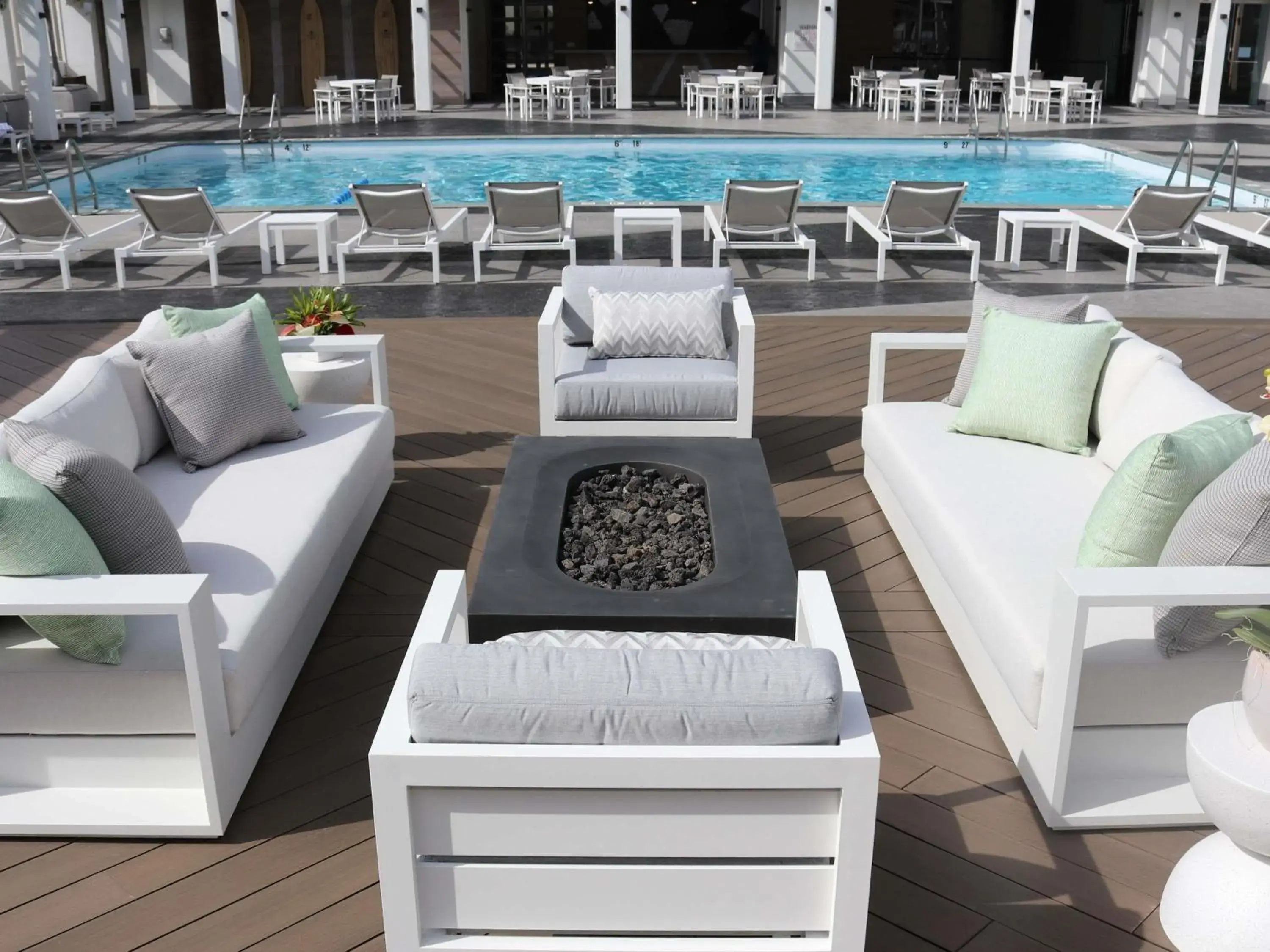 Property building in Ala Moana Honolulu by Mantra Property building in Ala Moana Honolulu by Mantra