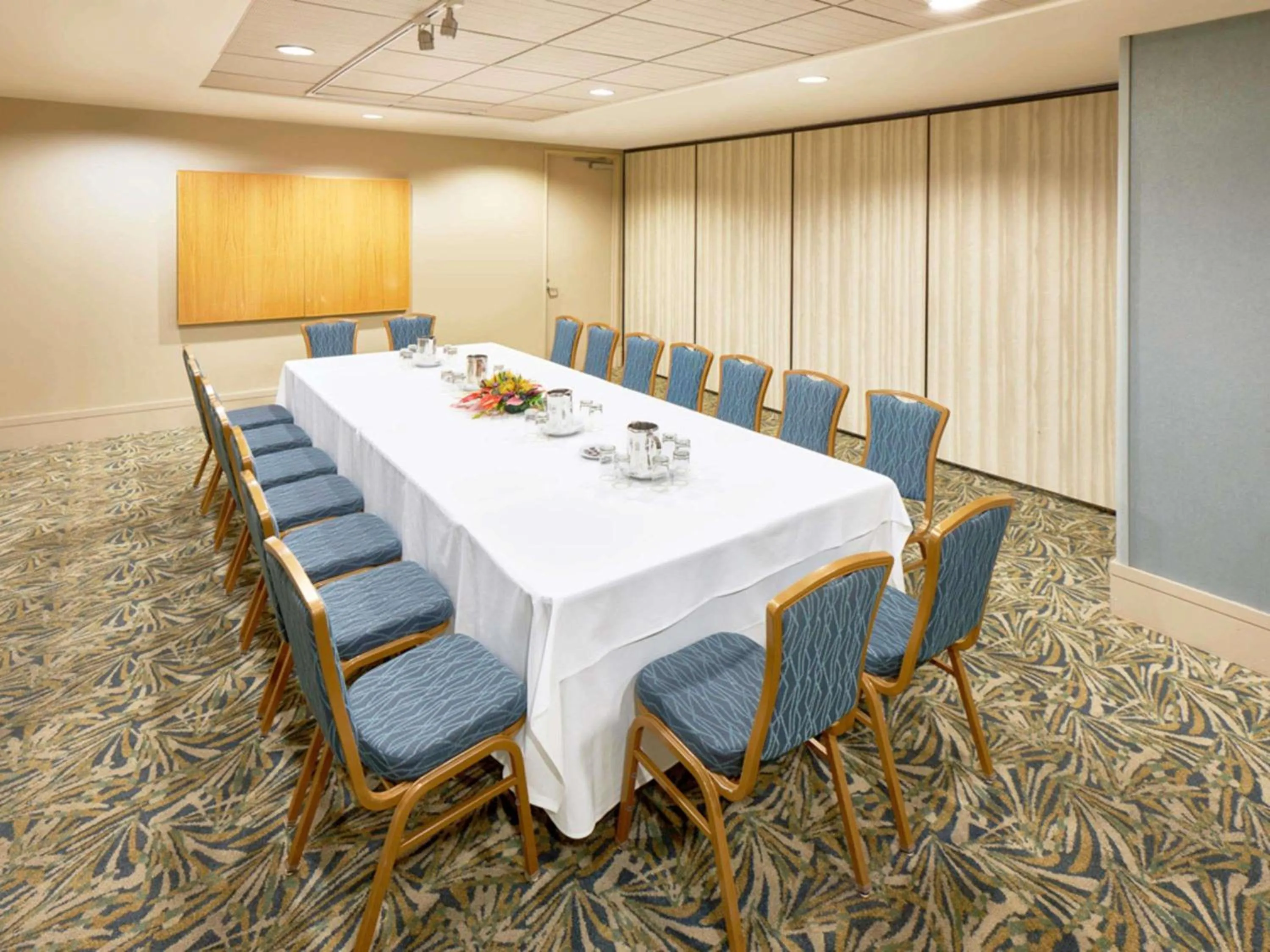 Other in Ala Moana Honolulu by Mantra