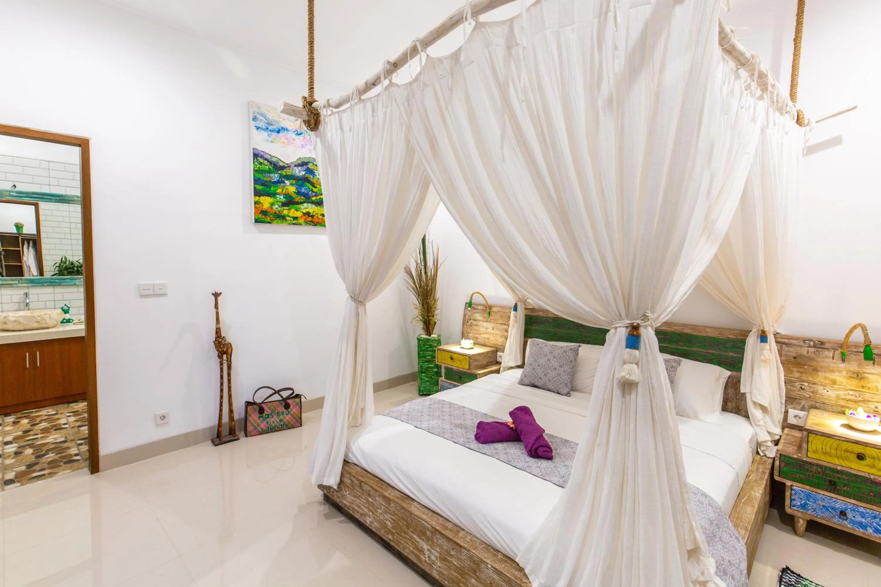 Bed in MasBro ART Villas