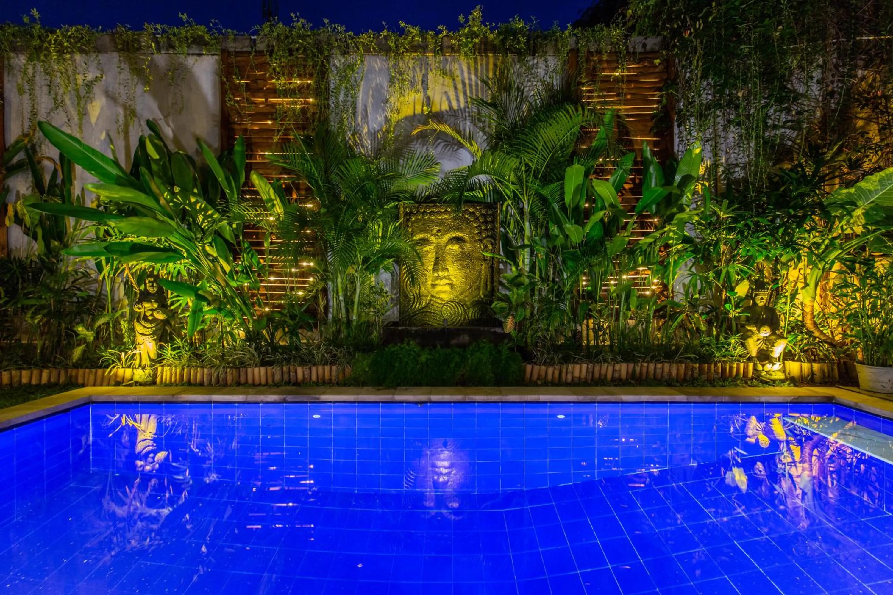 Garden in MasBro ART Villas