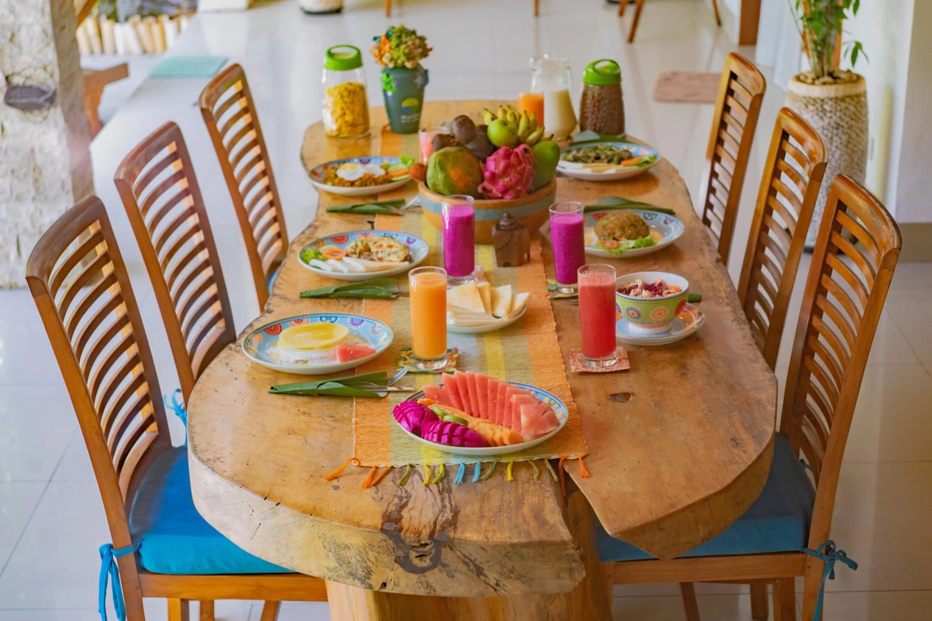 Food and drinks in MasBro ART Villas