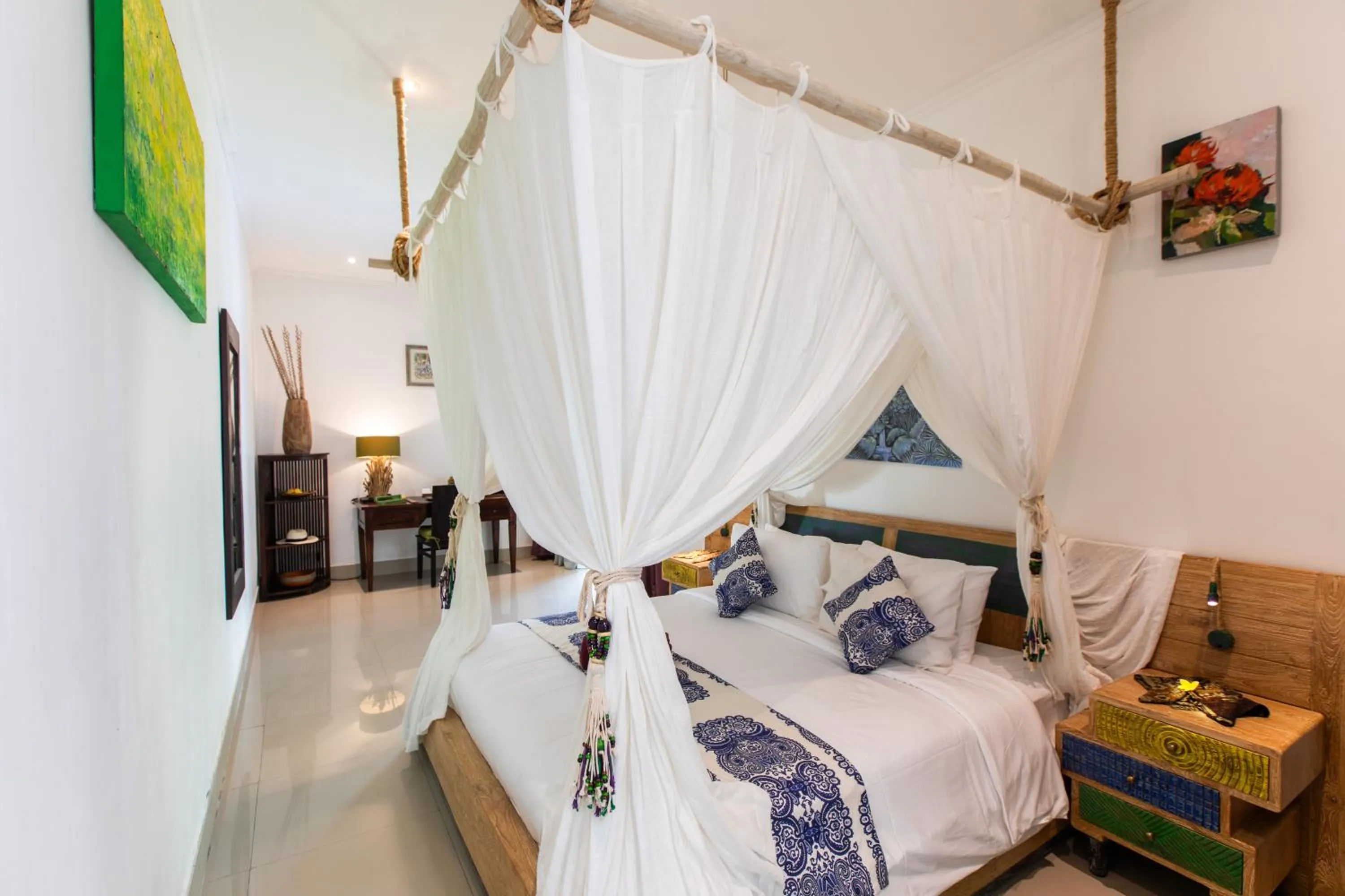 Bed in MasBro ART Villas