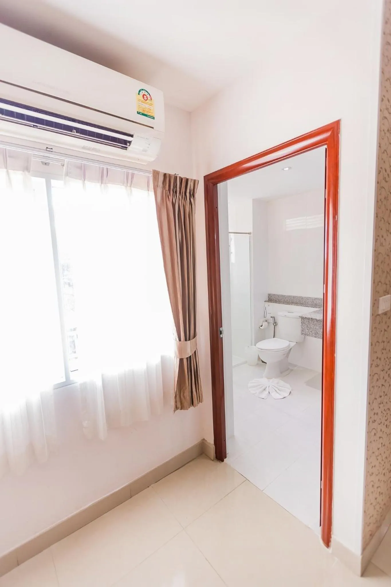 Bathroom, Bed in Roseate Chiang Mai