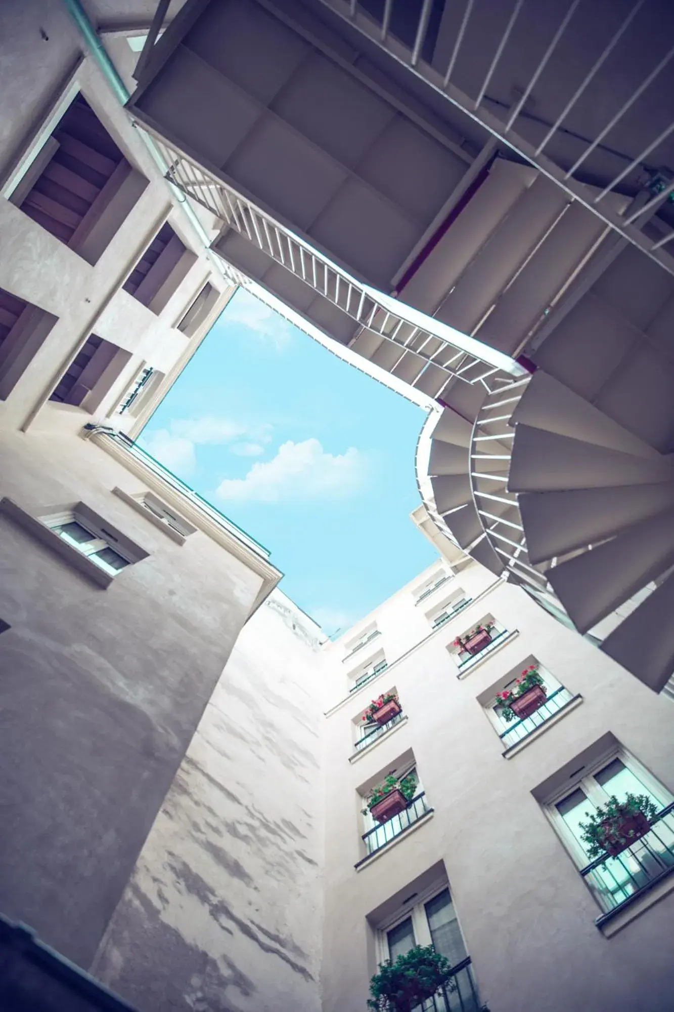 Facade/entrance in Timhotel Le Louvre Facade/entrance in Timhotel Le Louvre