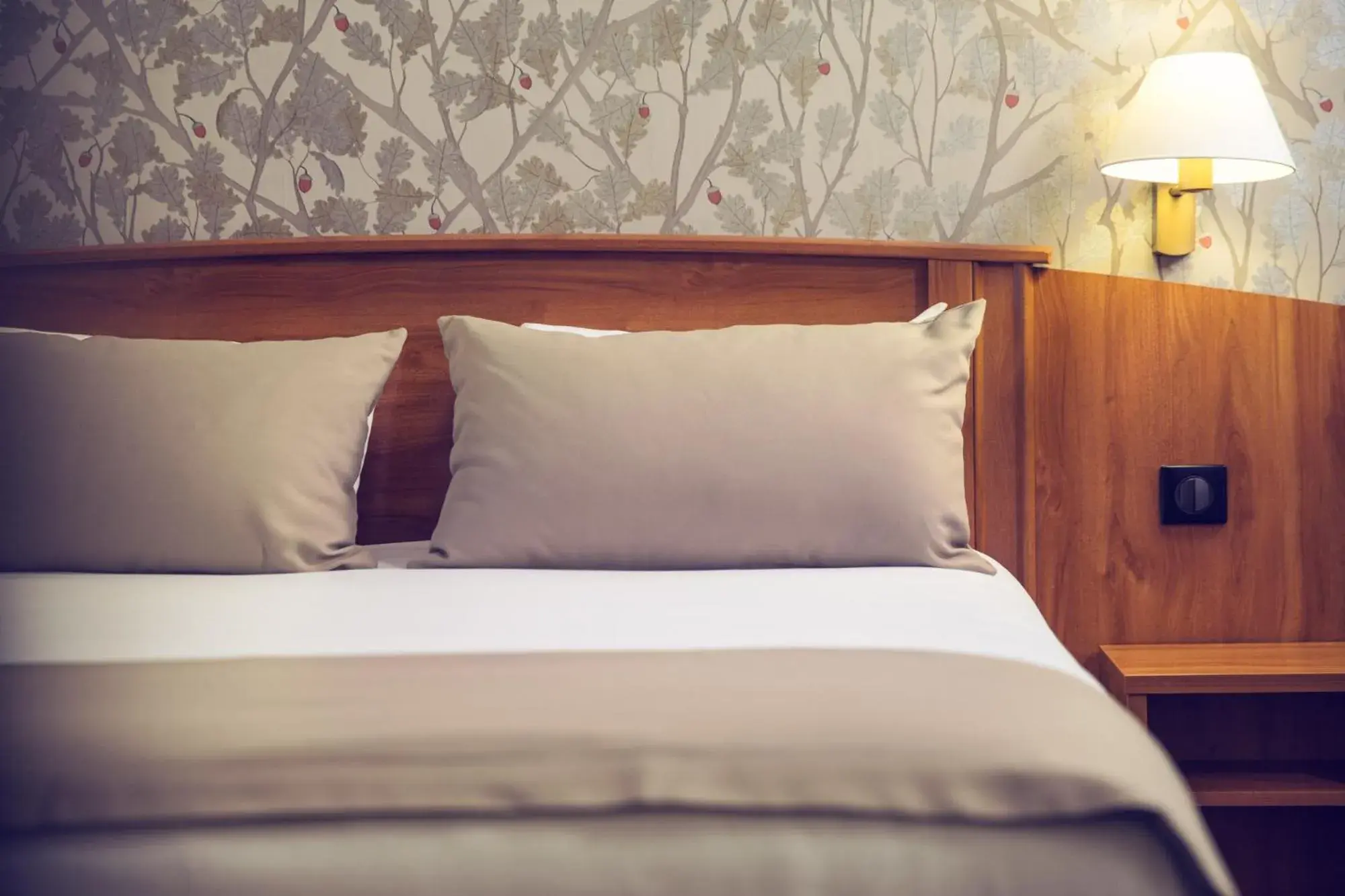 Bed in Timhotel Le Louvre Bed in Timhotel Le Louvre