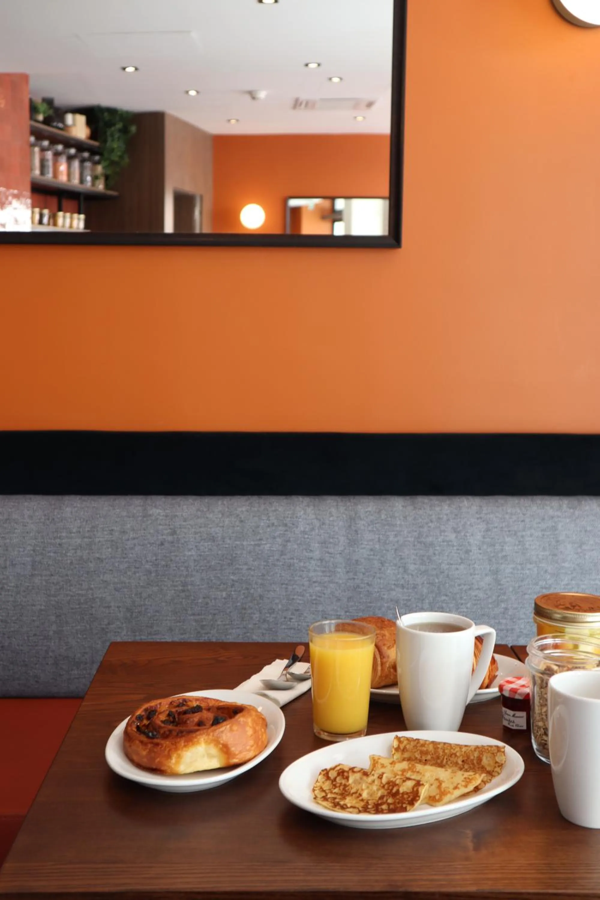 Buffet breakfast in Timhotel Le Louvre