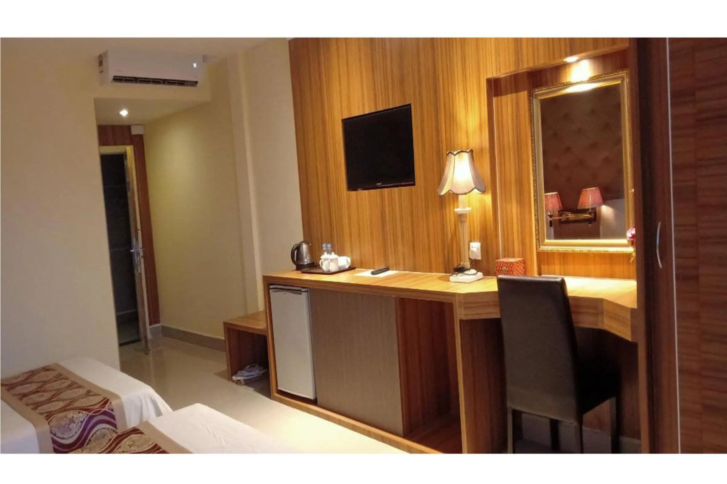 TV and multimedia in You Eng Hotel