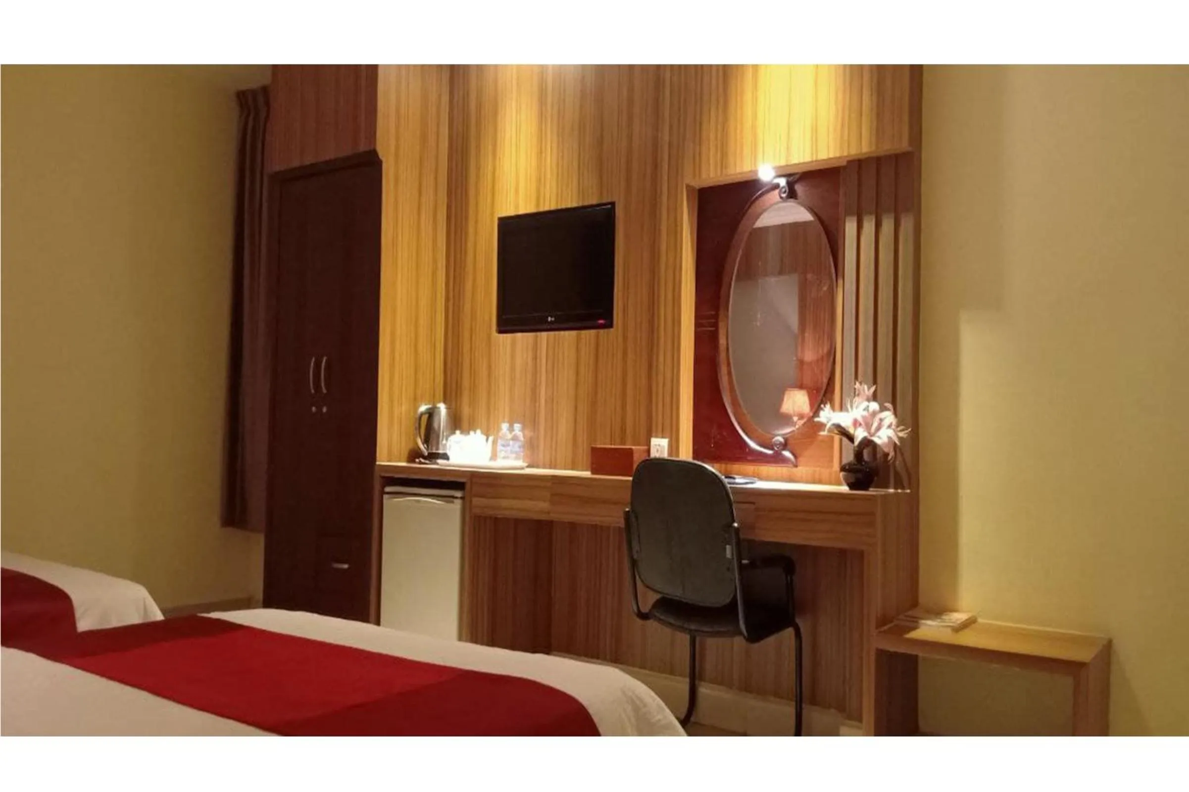 TV and multimedia in You Eng Hotel