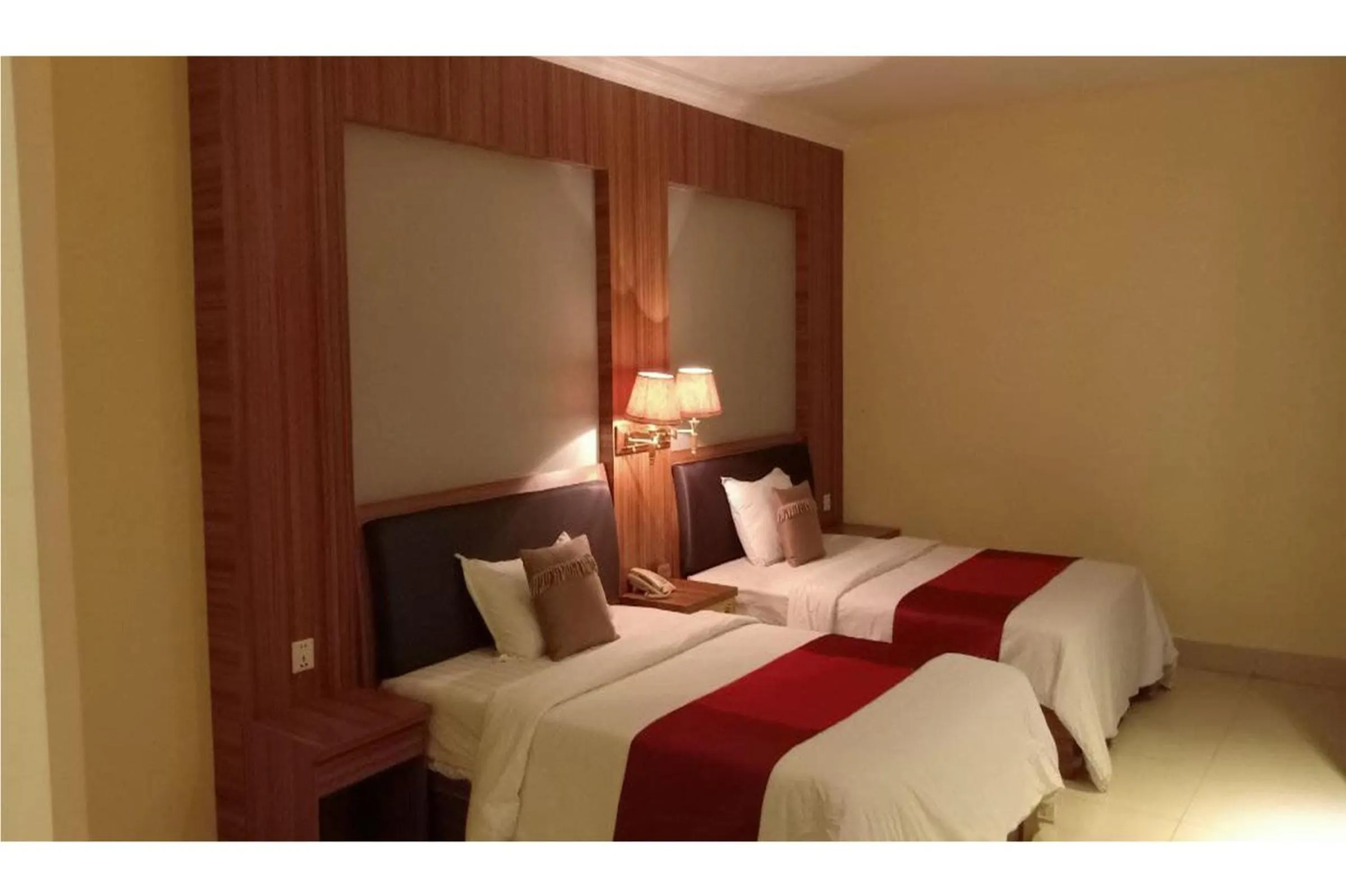 Bedroom in You Eng Hotel