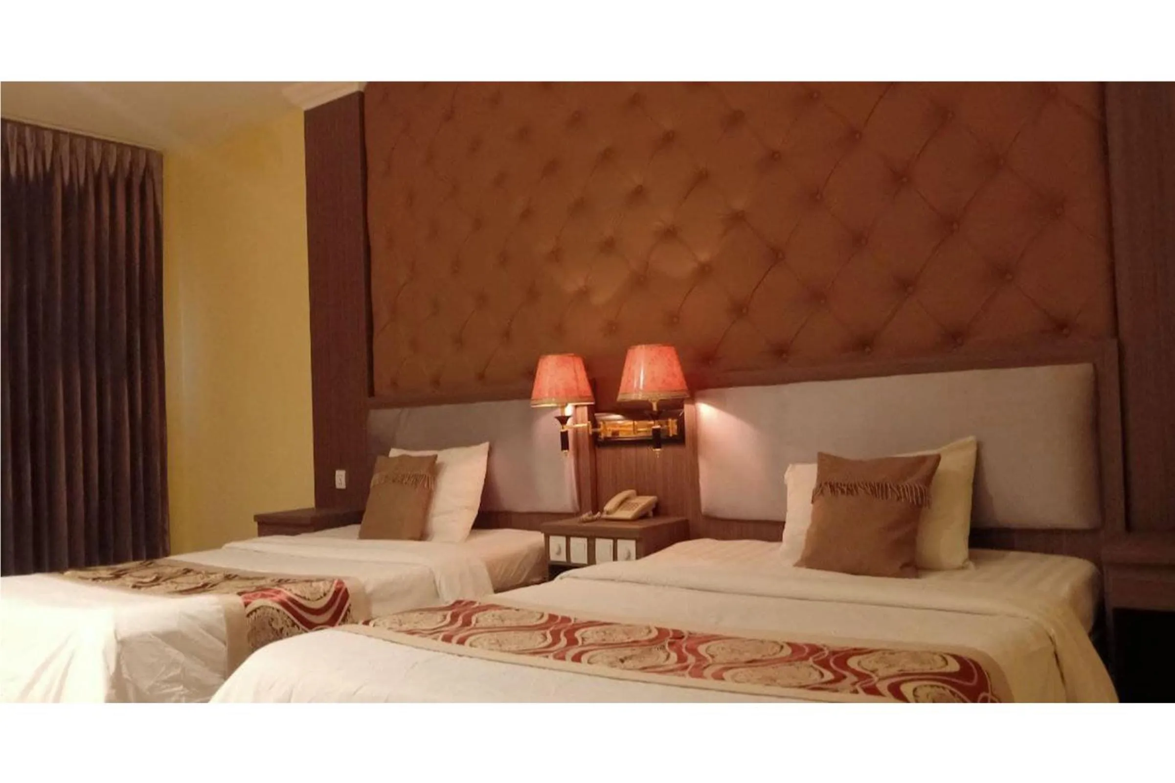 Bedroom in You Eng Hotel