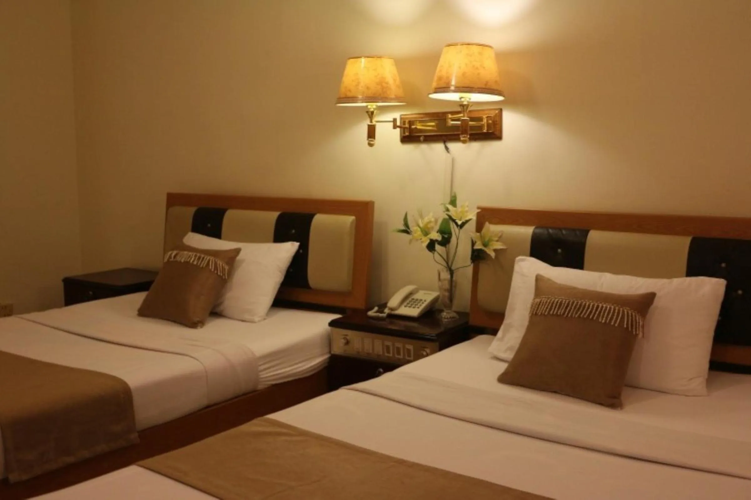 Bedroom in You Eng Hotel