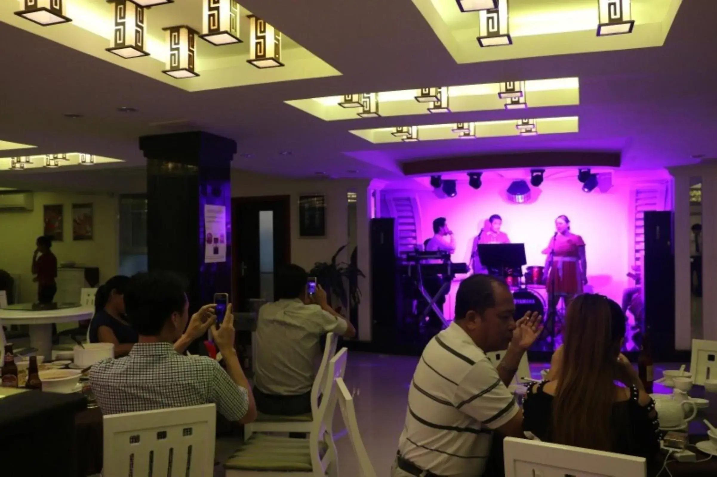 Restaurant/places to eat in You Eng Hotel Restaurant/places to eat in You Eng Hotel