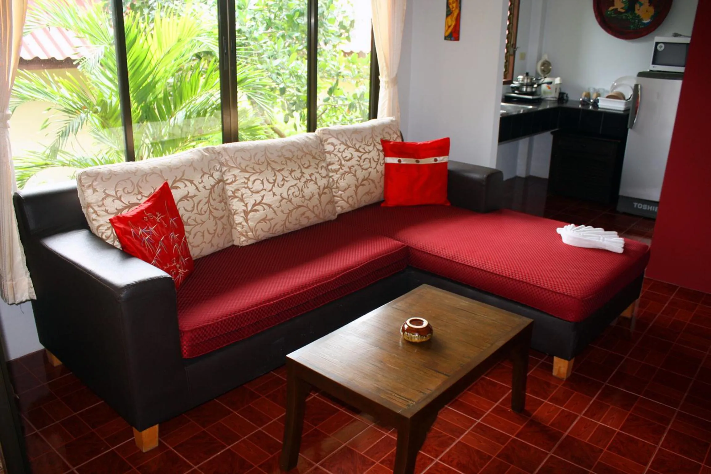 Living room, Bed in Chor Chang Villa Resort