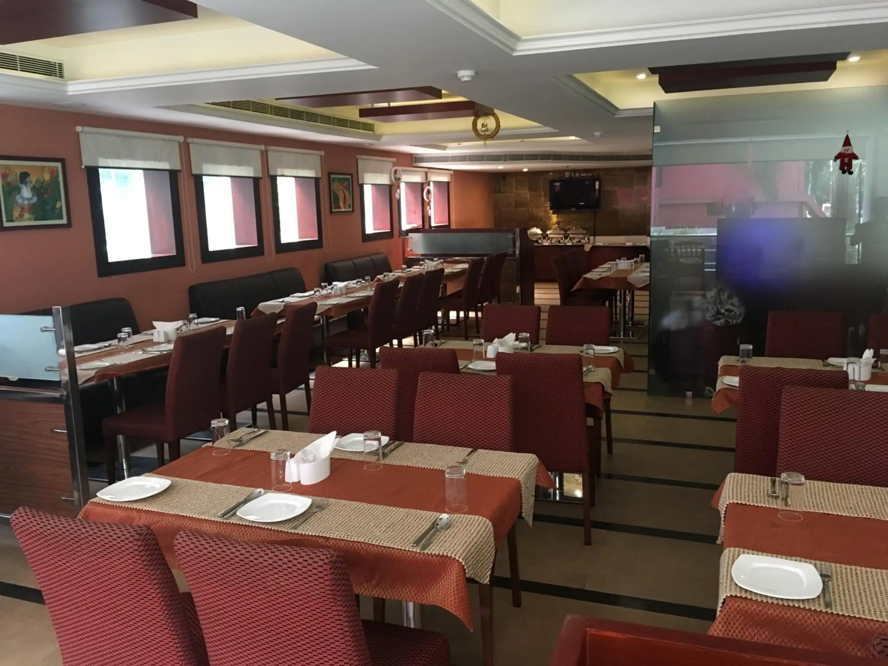 Restaurant/places to eat in Cochin Palace Restaurant/places to eat in Cochin Palace