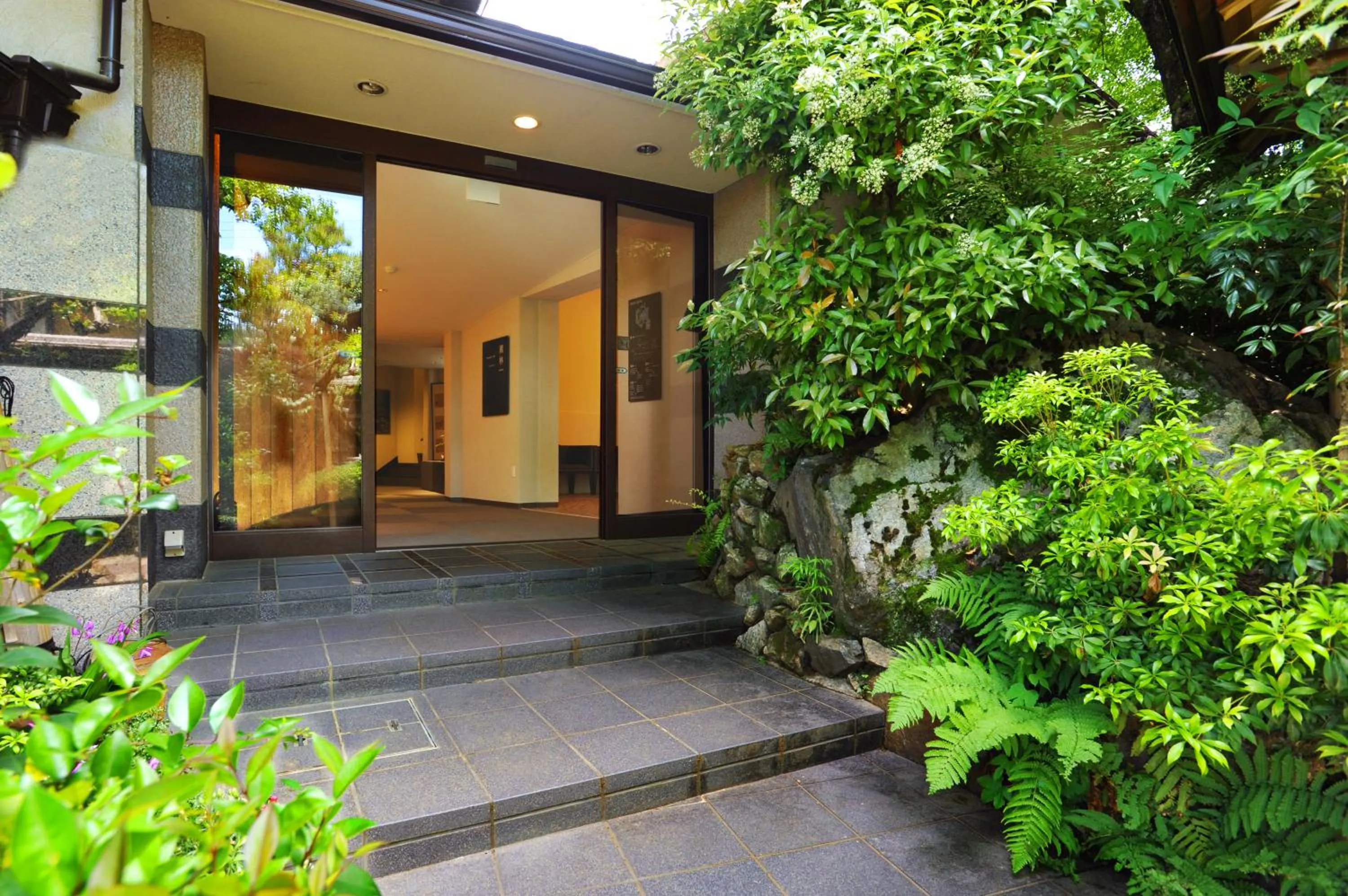 Facade/entrance in Ryokan Nenrinbo