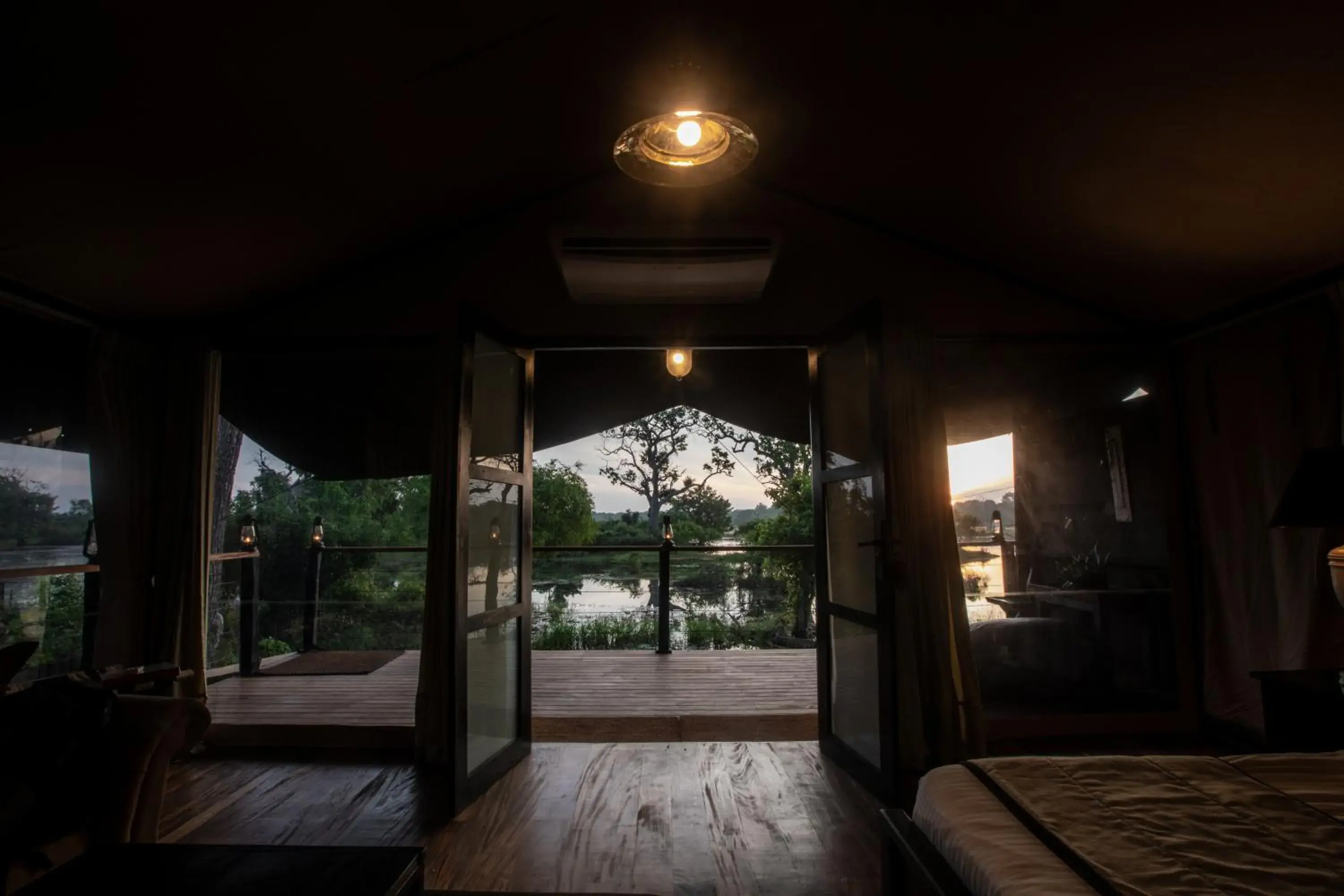 Suite with Lake View - single occupancy in Leopard Trails Yala Suite with Lake View - single occupancy in Leopard Trails Yala