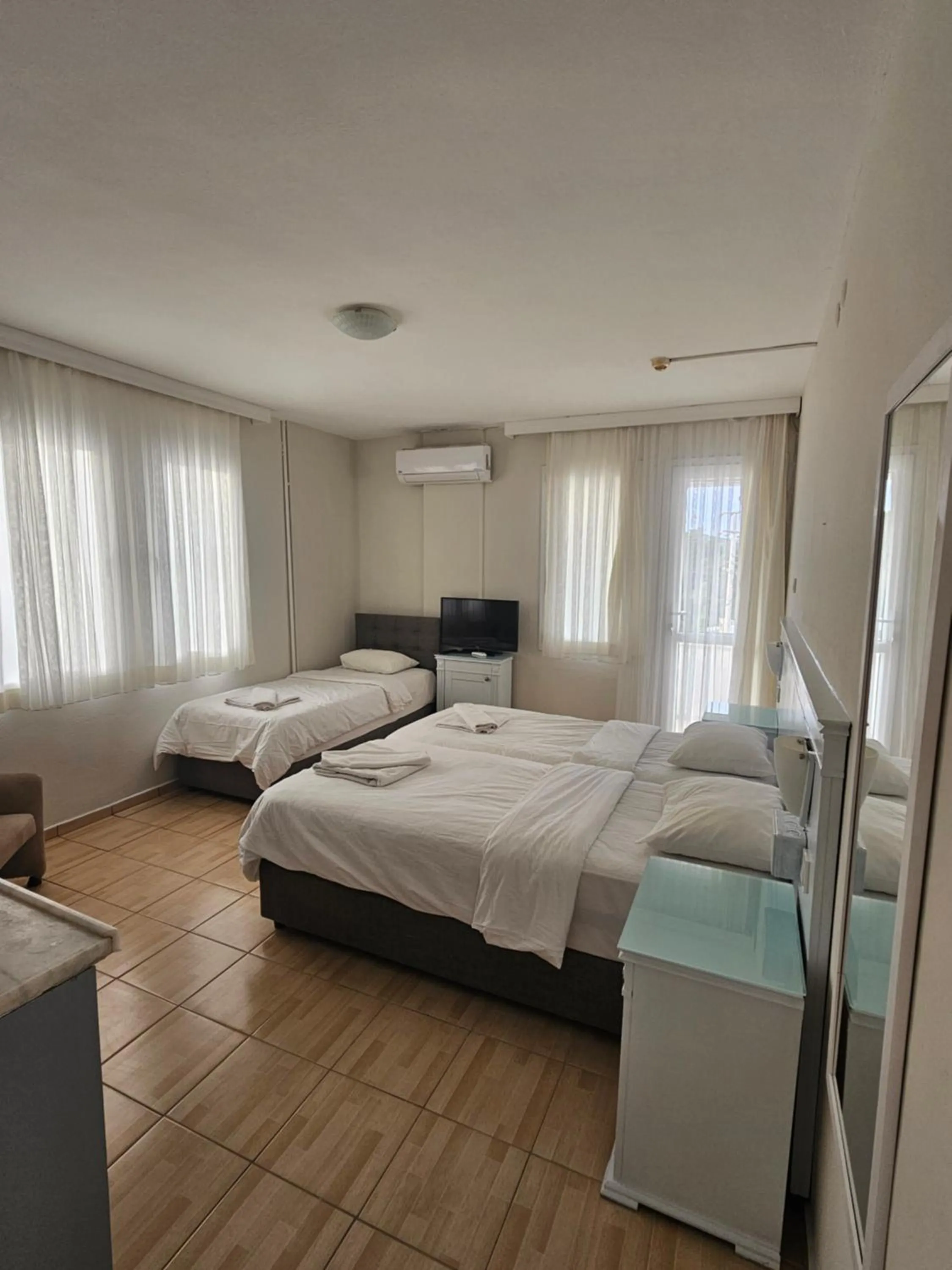 Bed in Cicek Apart Hotel