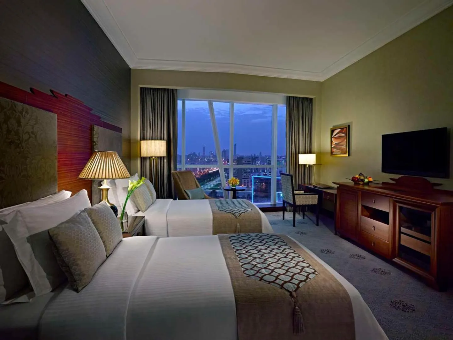 Bedroom, Bed in Dusit Thani Abu Dhabi