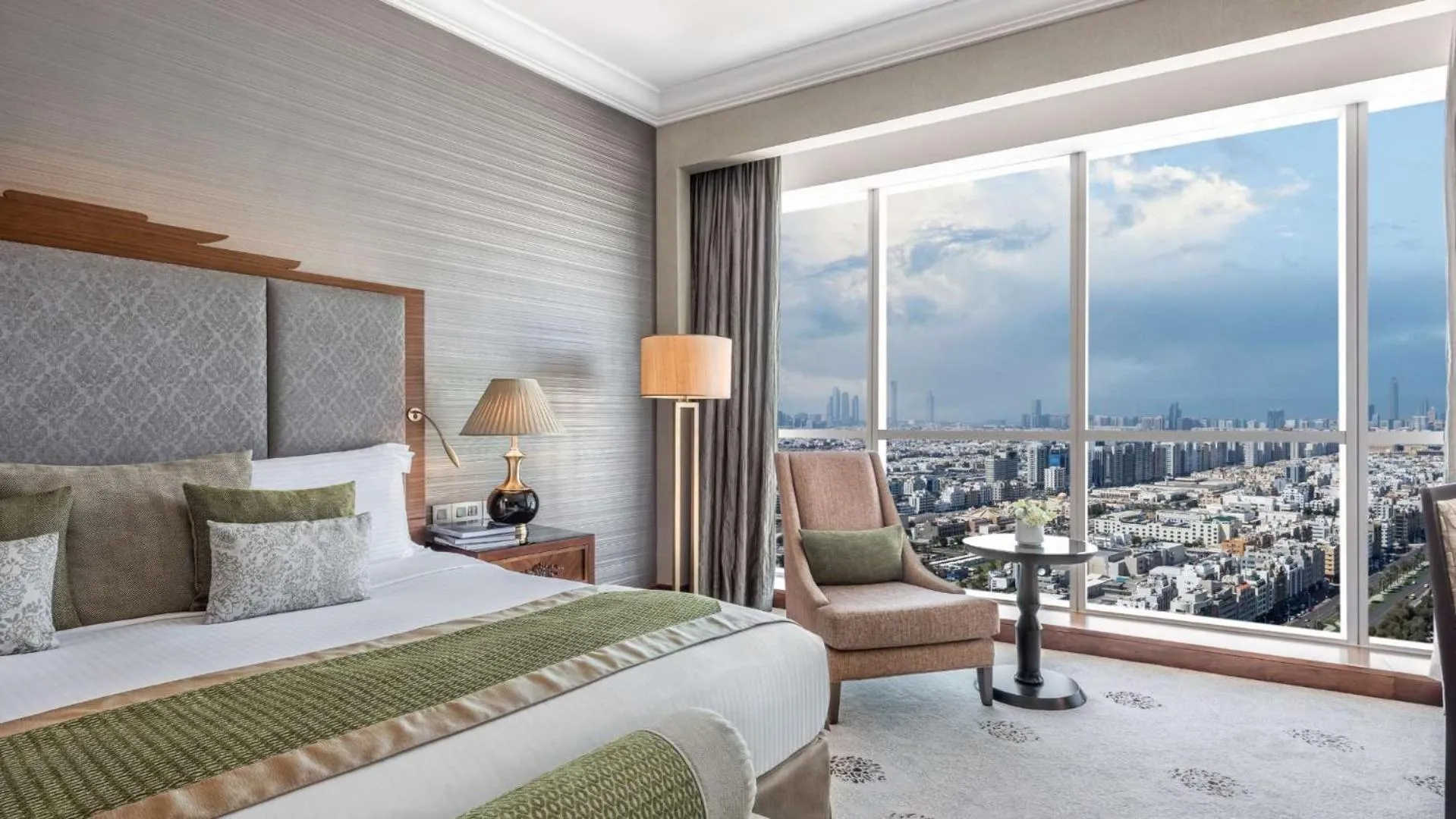 View (from property/room), Bed in Dusit Thani Abu Dhabi