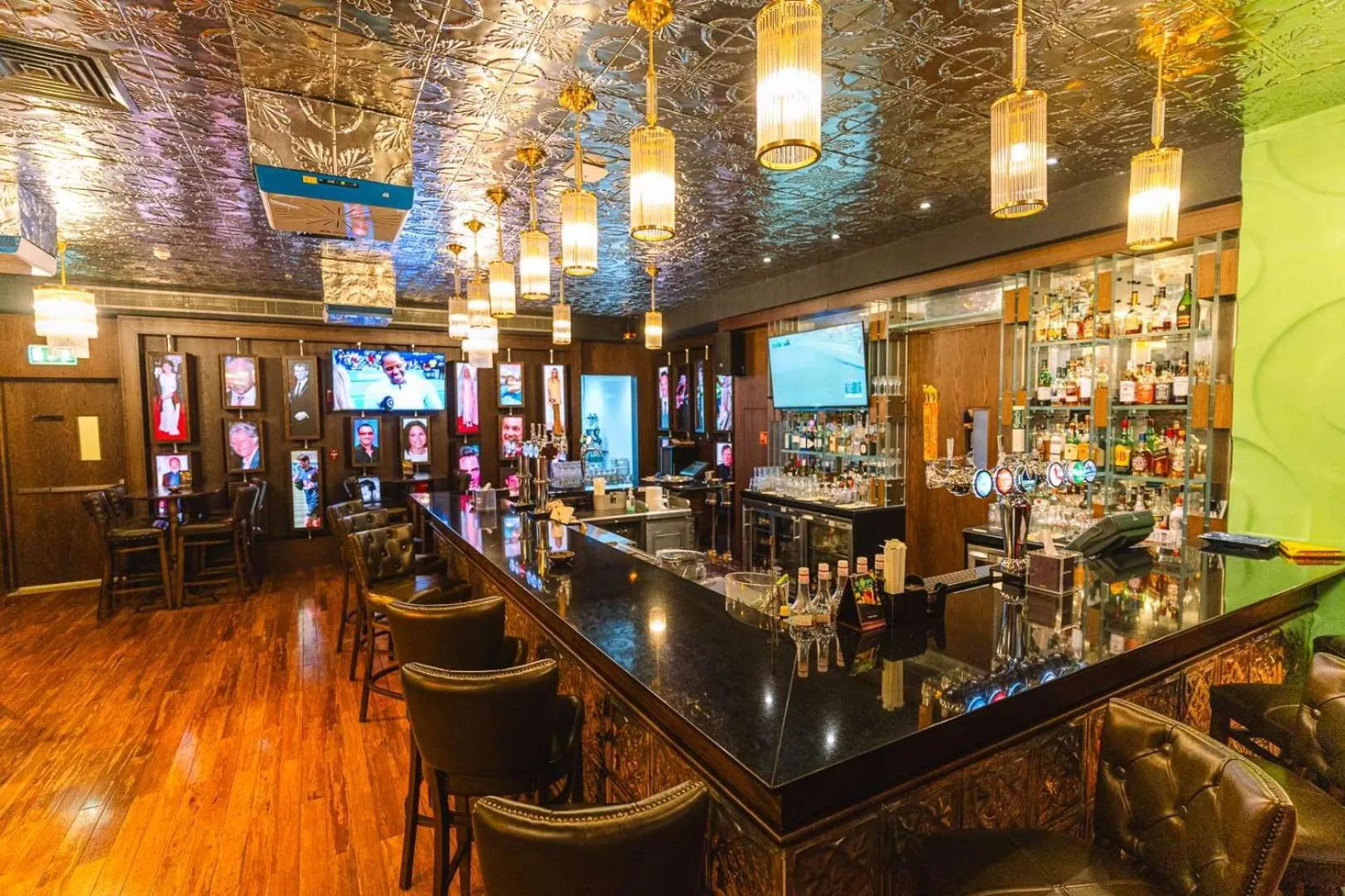 Restaurant/places to eat in Dusit Thani Abu Dhabi