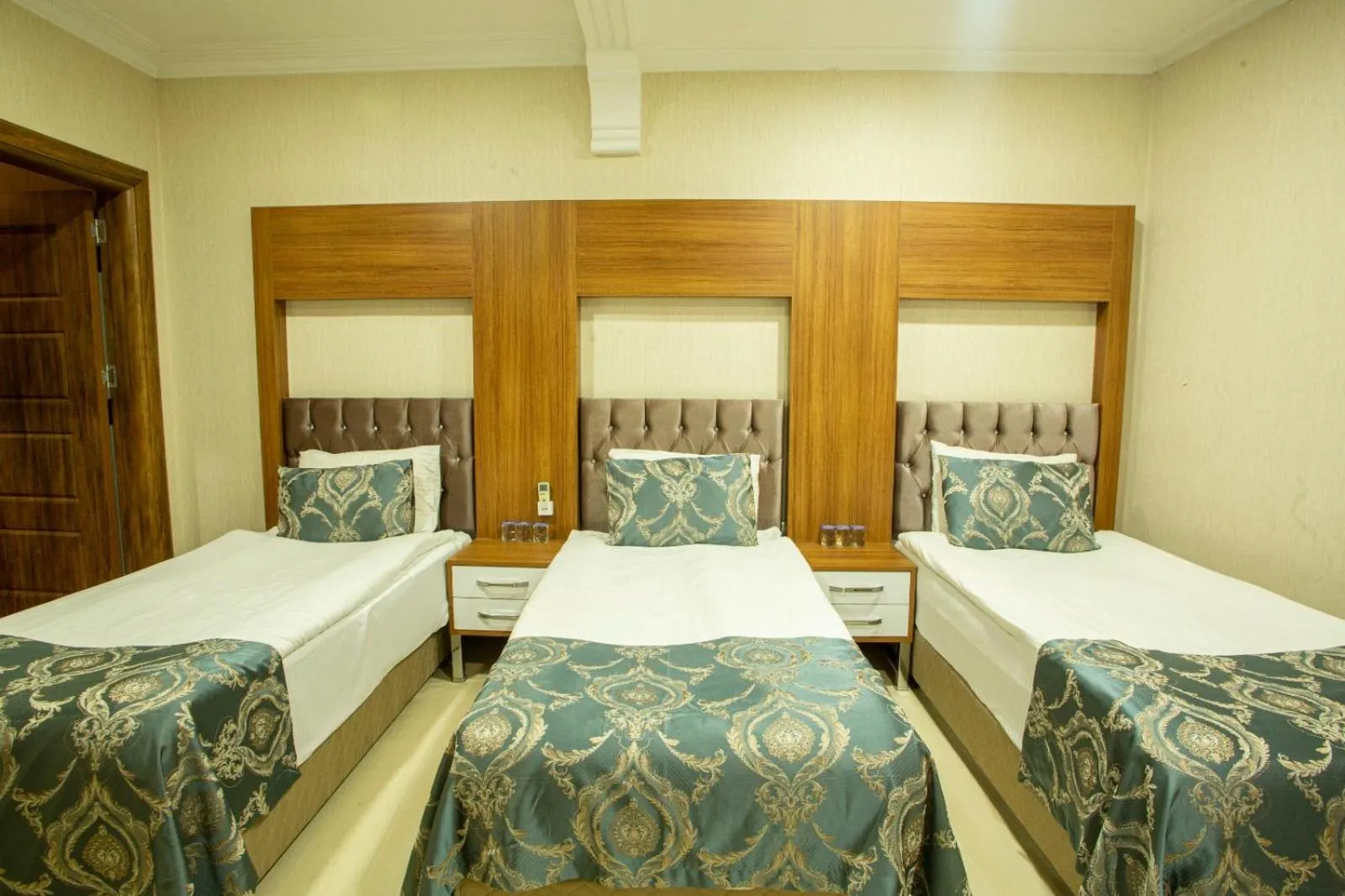 Bed in Bursa Palas Hotel