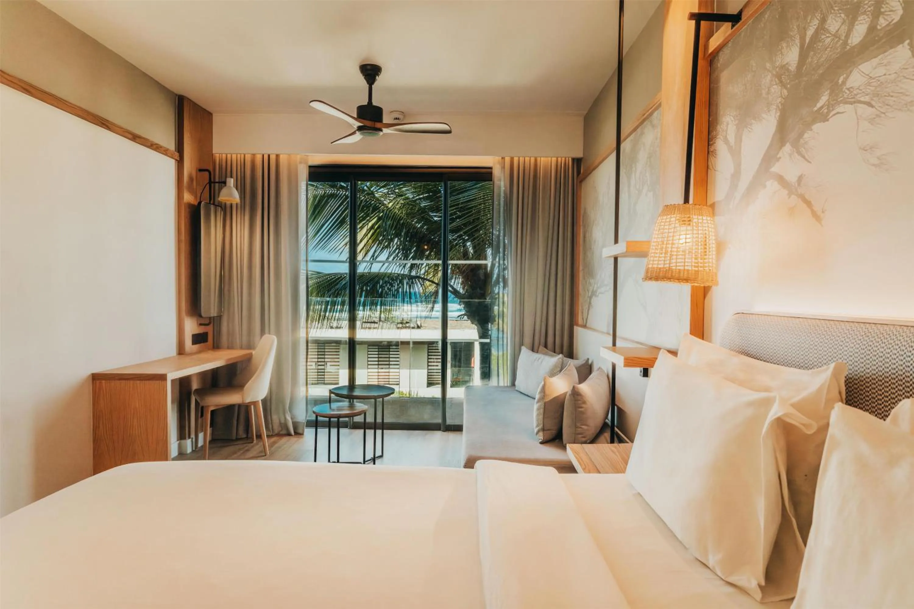 Bedroom, Bed in Radisson Blu Poste Lafayette Resort & Spa (Adults Only)