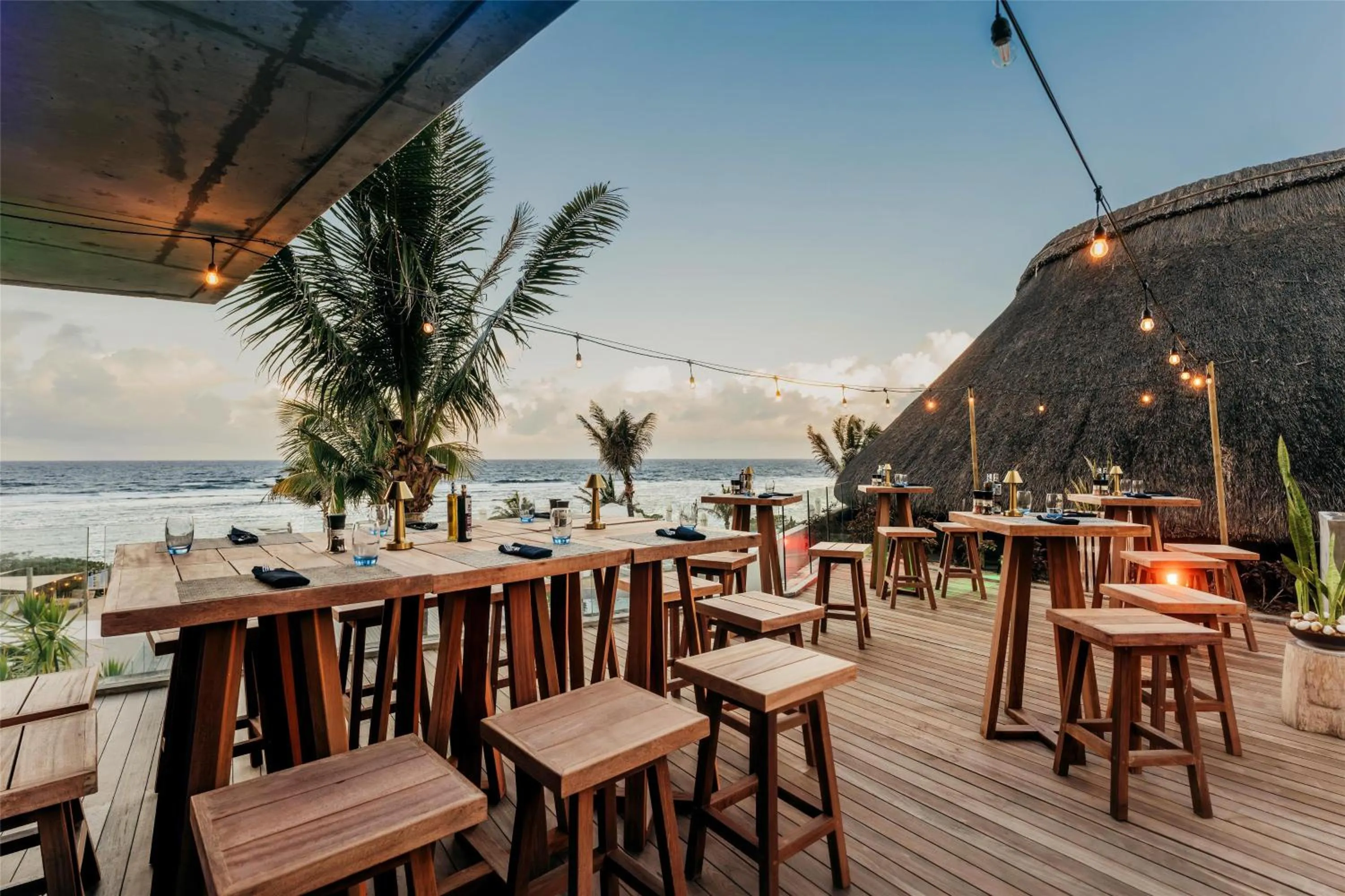 Lounge or bar in Radisson Blu Poste Lafayette Resort & Spa (Adults Only)