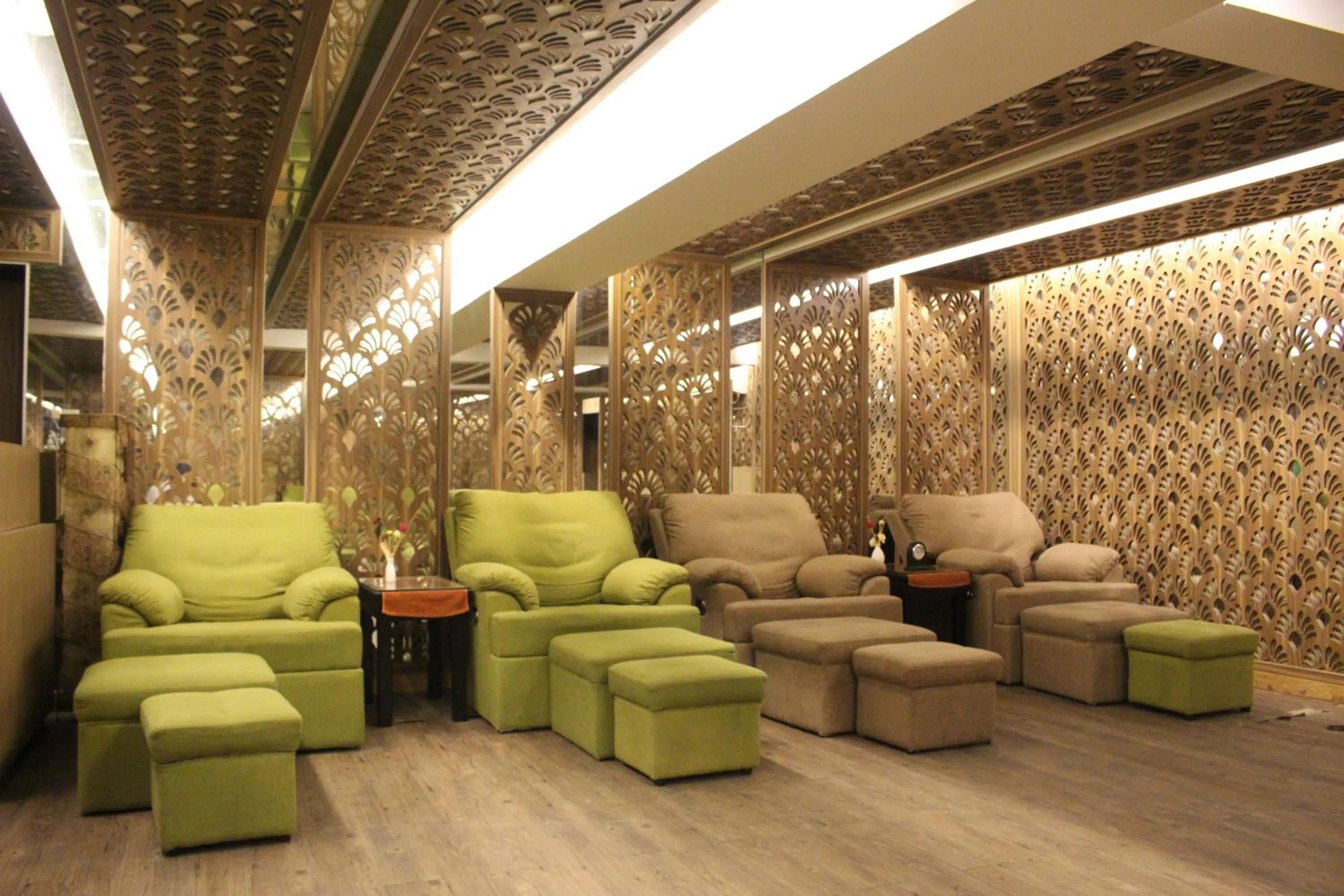 Massage in Eden Plaza Da Nang Hotel