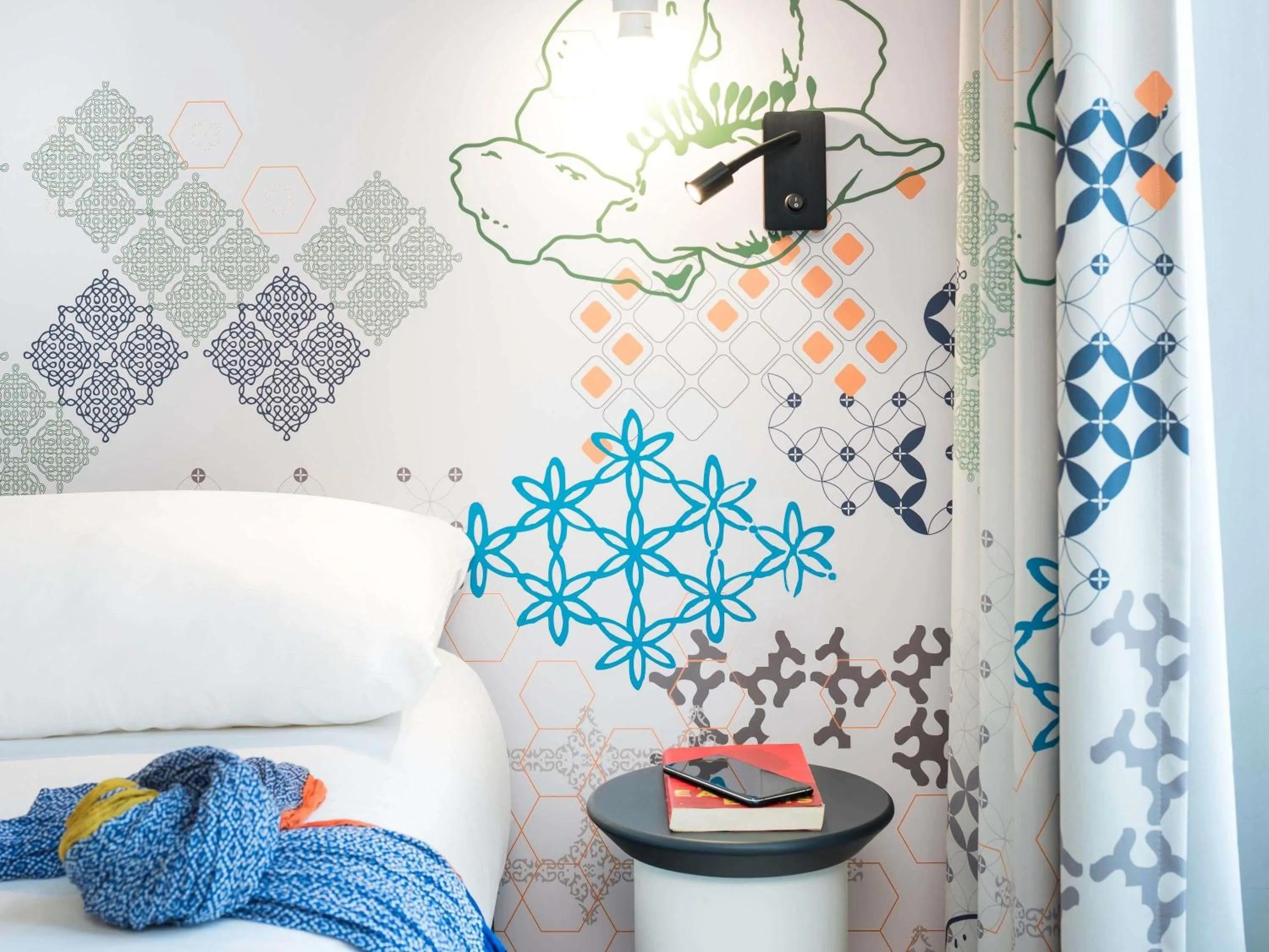 Bedroom, Bed in Ibis Styles Paris Gare Saint Lazare