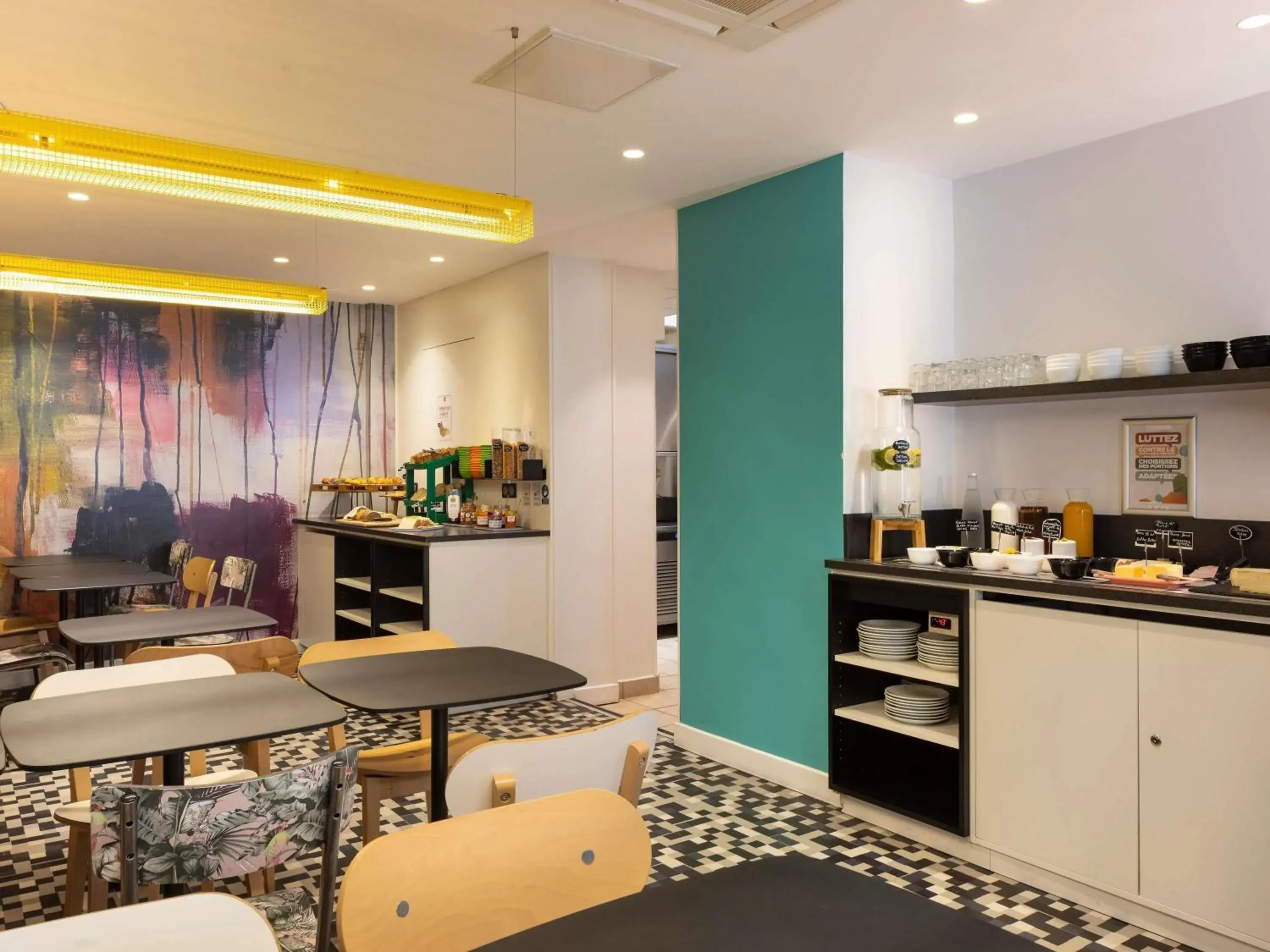 Property building in Ibis Styles Paris Gare Saint Lazare Property building in Ibis Styles Paris Gare Saint Lazare
