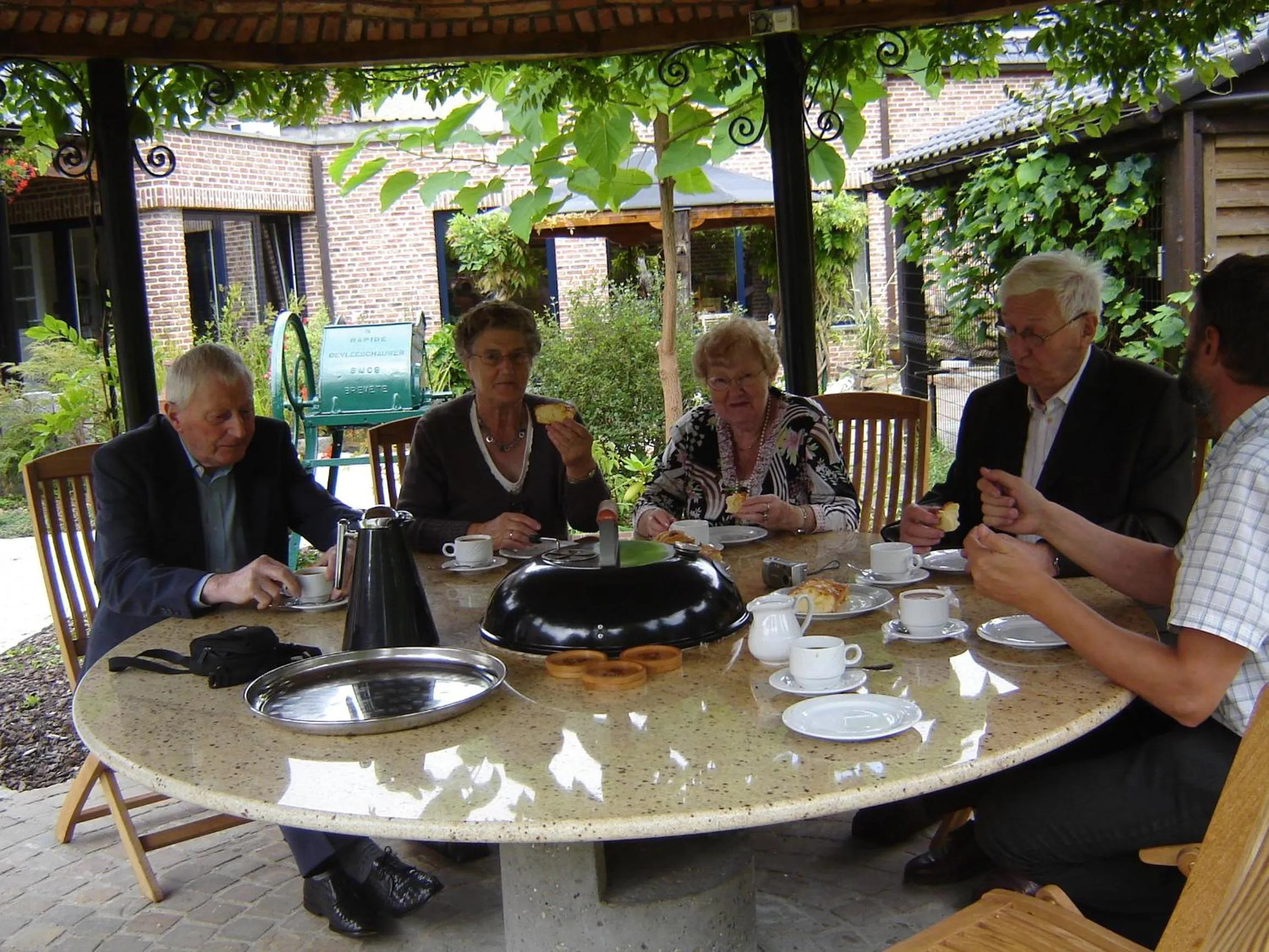 Garden in B&B Wisteria