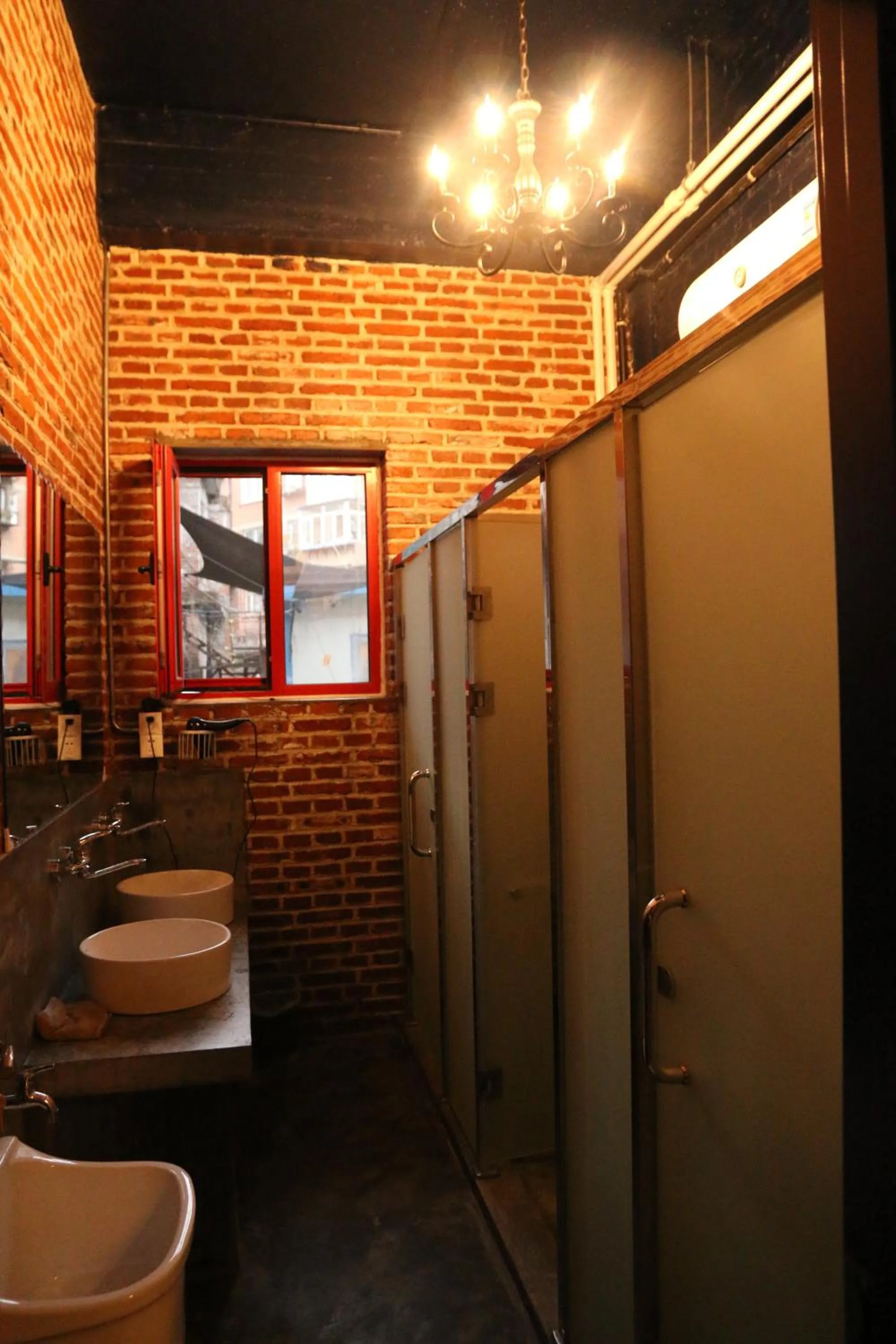 Toilet in 大连天天国际青年旅社