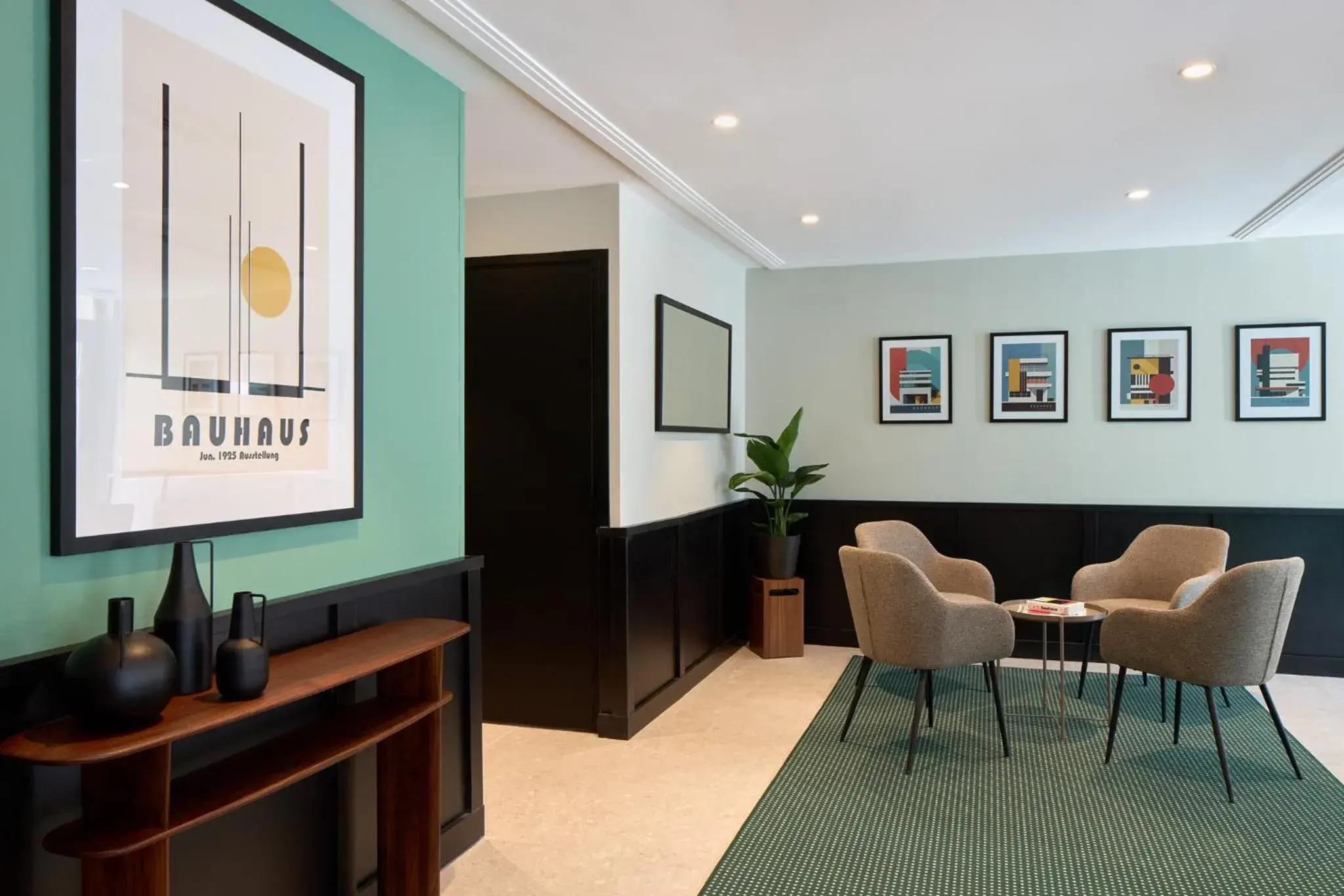 Lobby or reception in Timhotel Nation Lobby or reception in Timhotel Nation