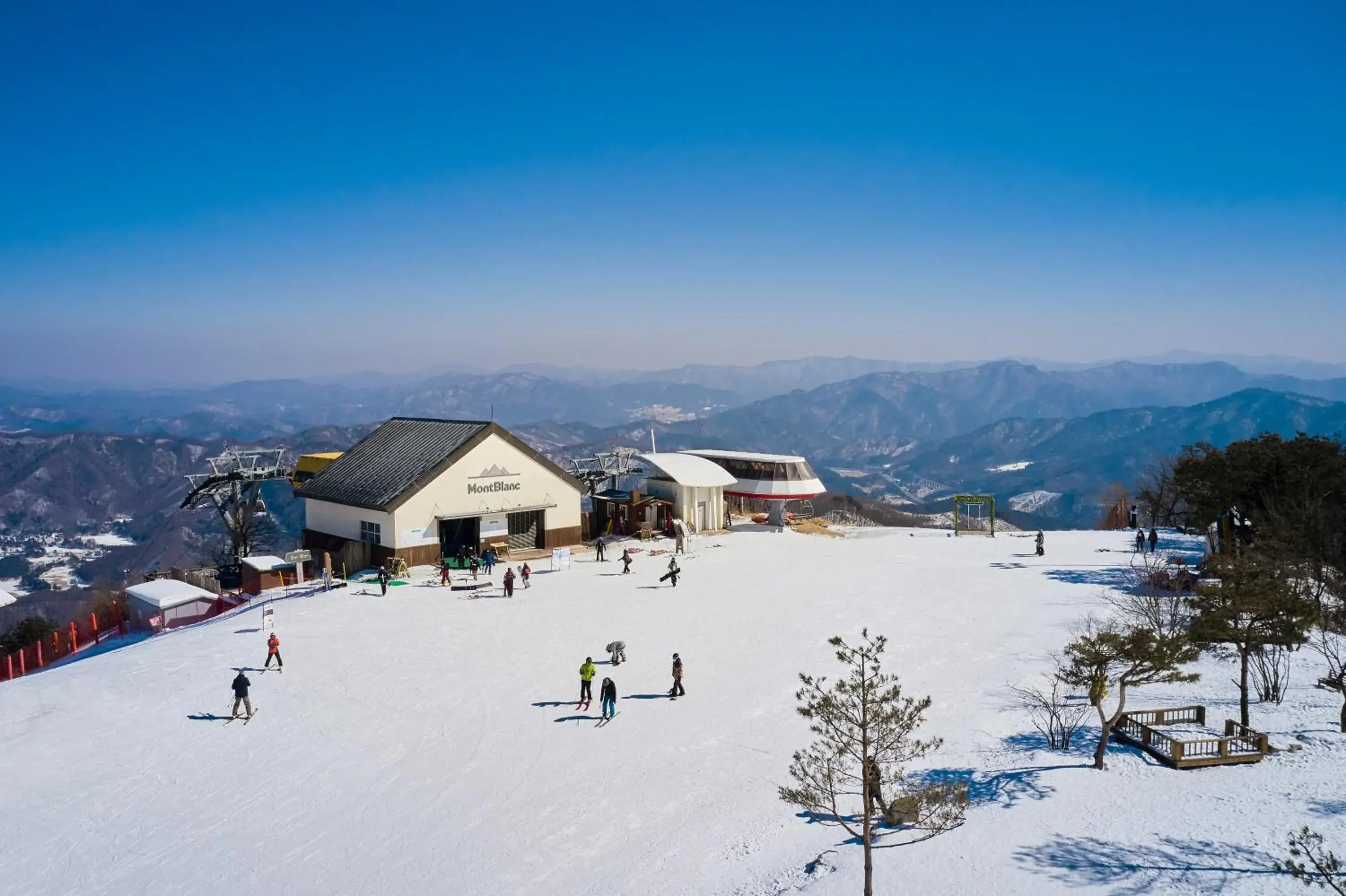 Property building in Phoenix Resort Pyeongchang Property building in Phoenix Resort Pyeongchang