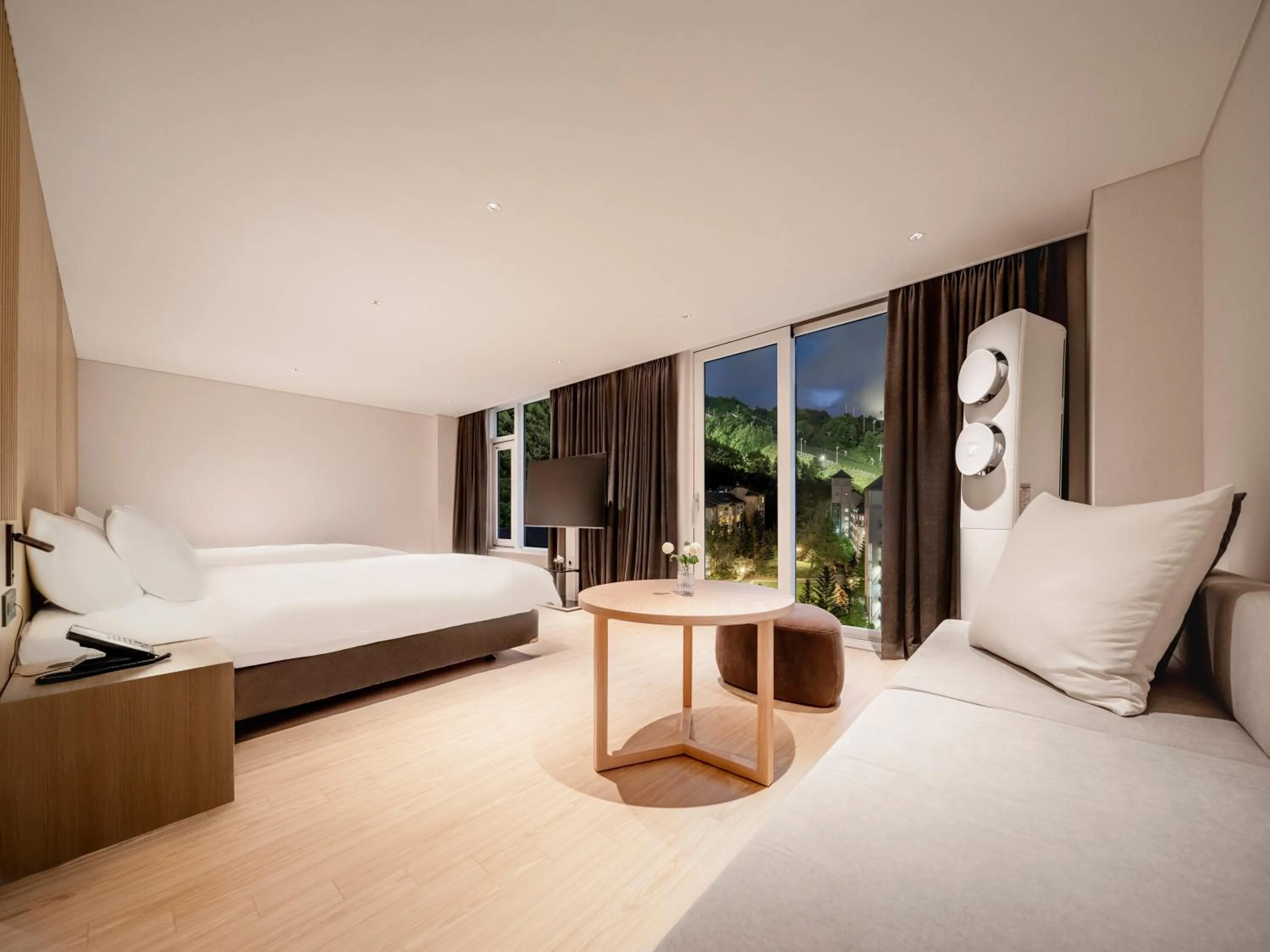 Photo of the whole room, Bed in Phoenix Resort Pyeongchang