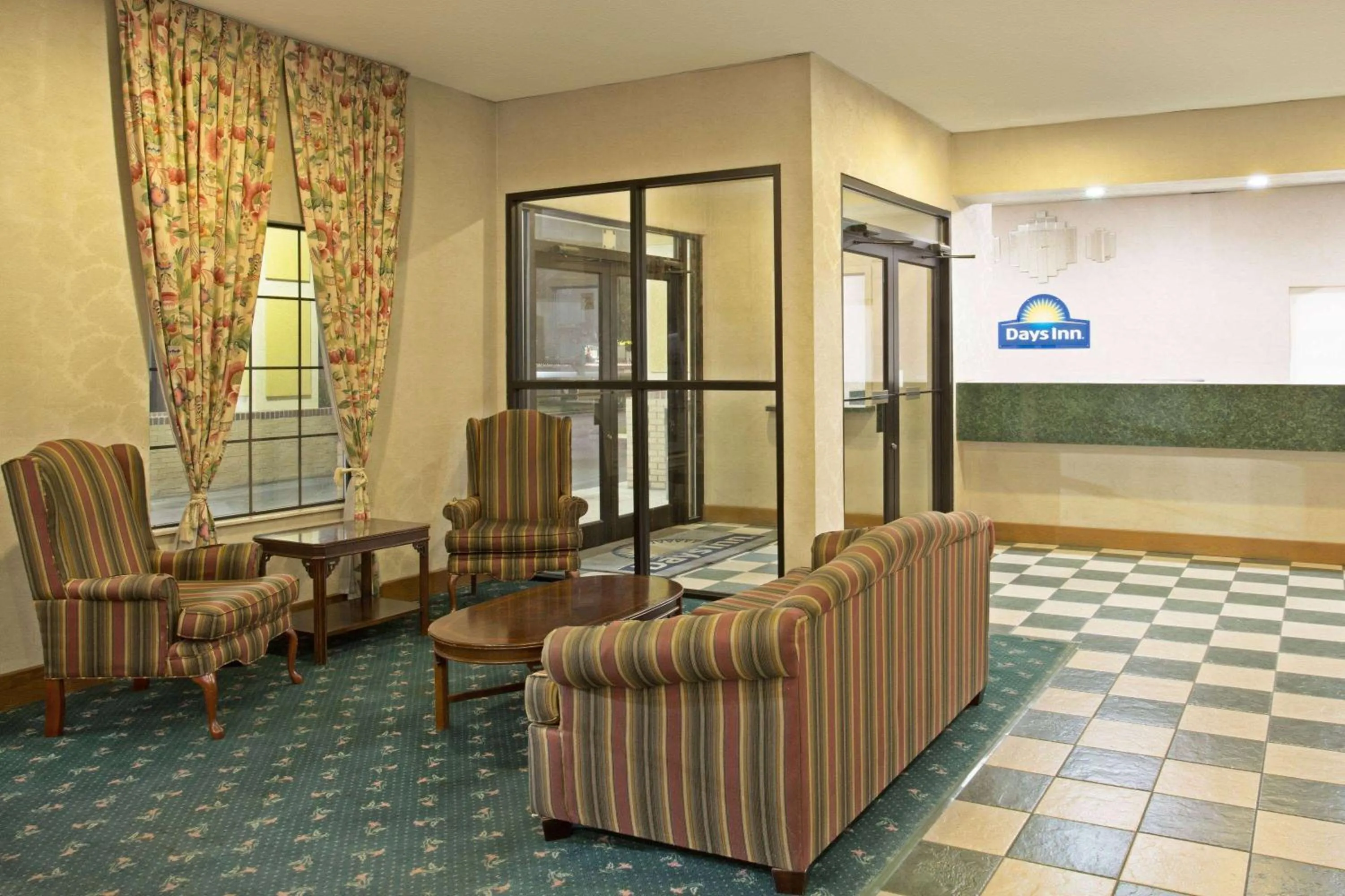 Lobby or reception in Days Inn by Wyndham Hammond