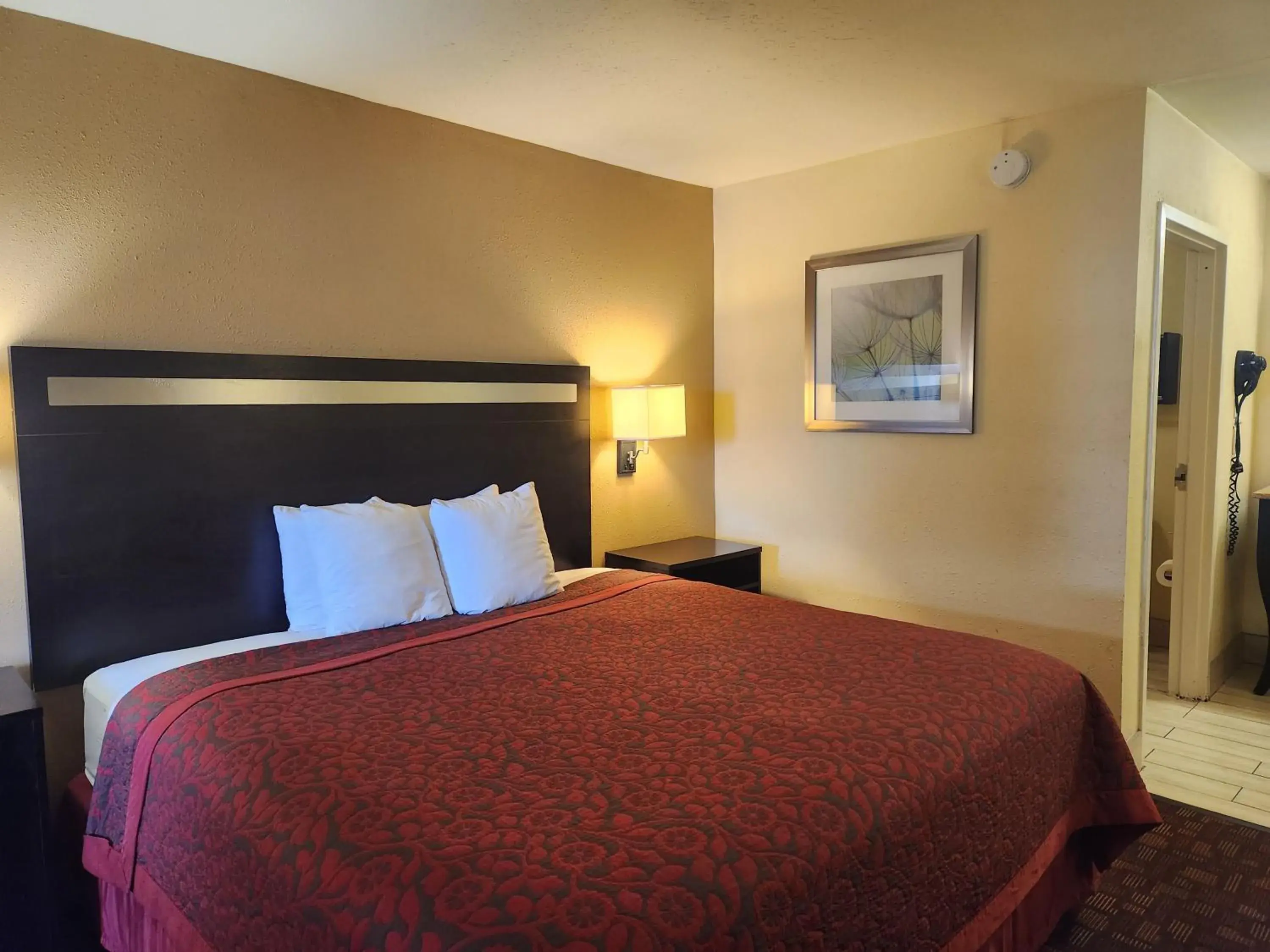 Bedroom, Bed in Days Inn by Wyndham Hammond Bedroom, Bed in Days Inn by Wyndham Hammond