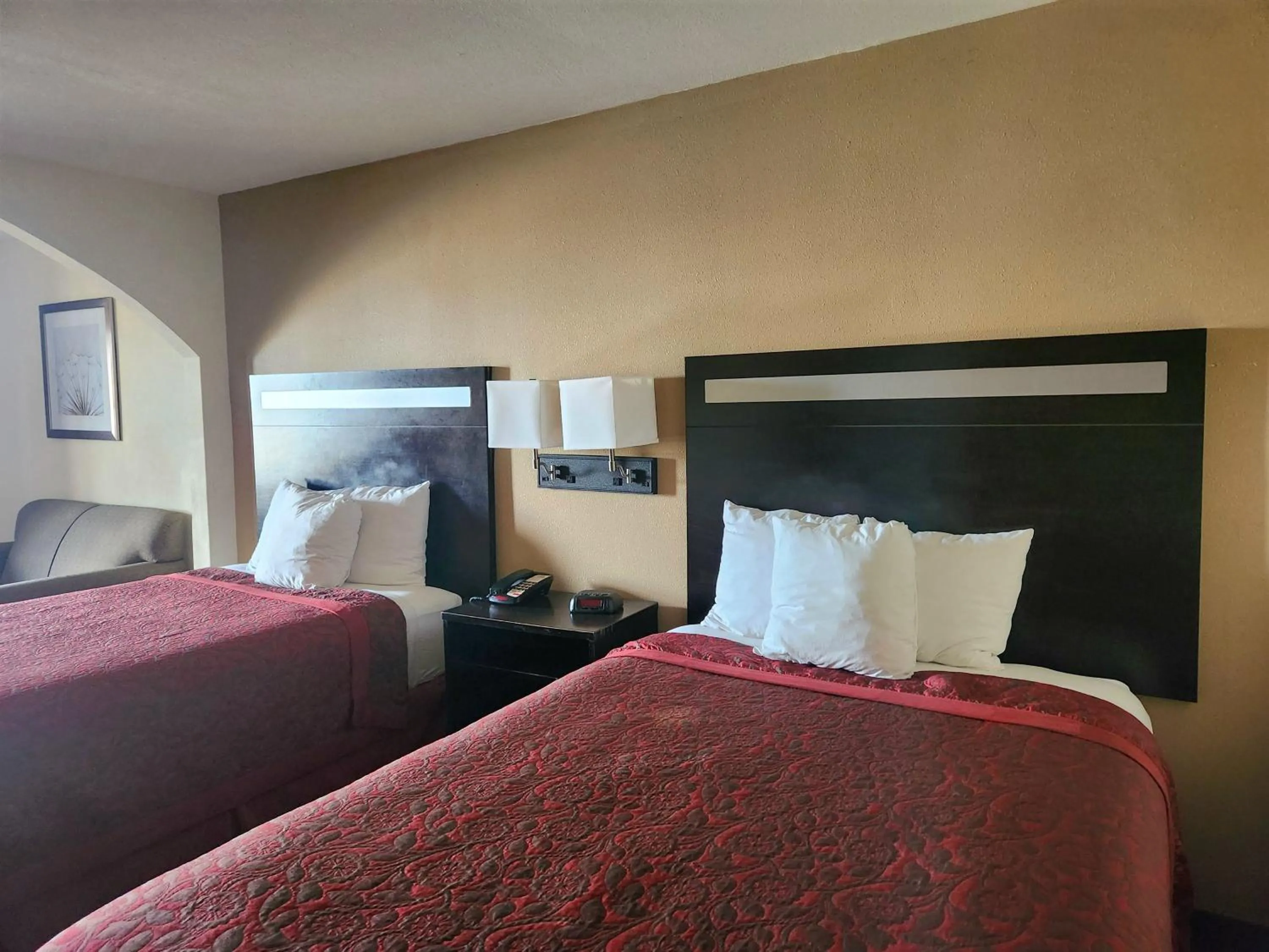 Bedroom, Bed in Days Inn by Wyndham Hammond