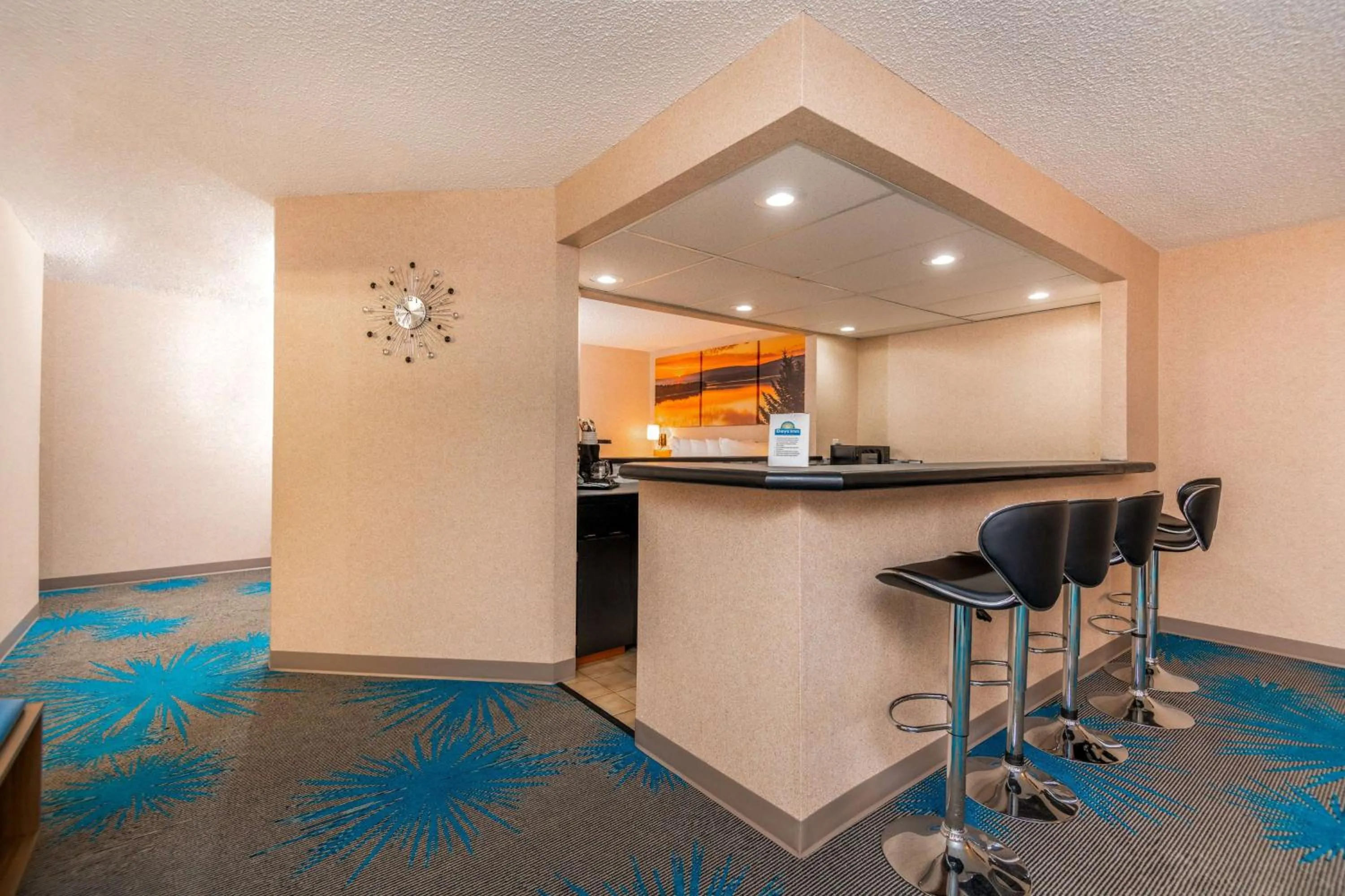 Kitchen or kitchenette in Days Inn by Wyndham Coeur d'Alene
